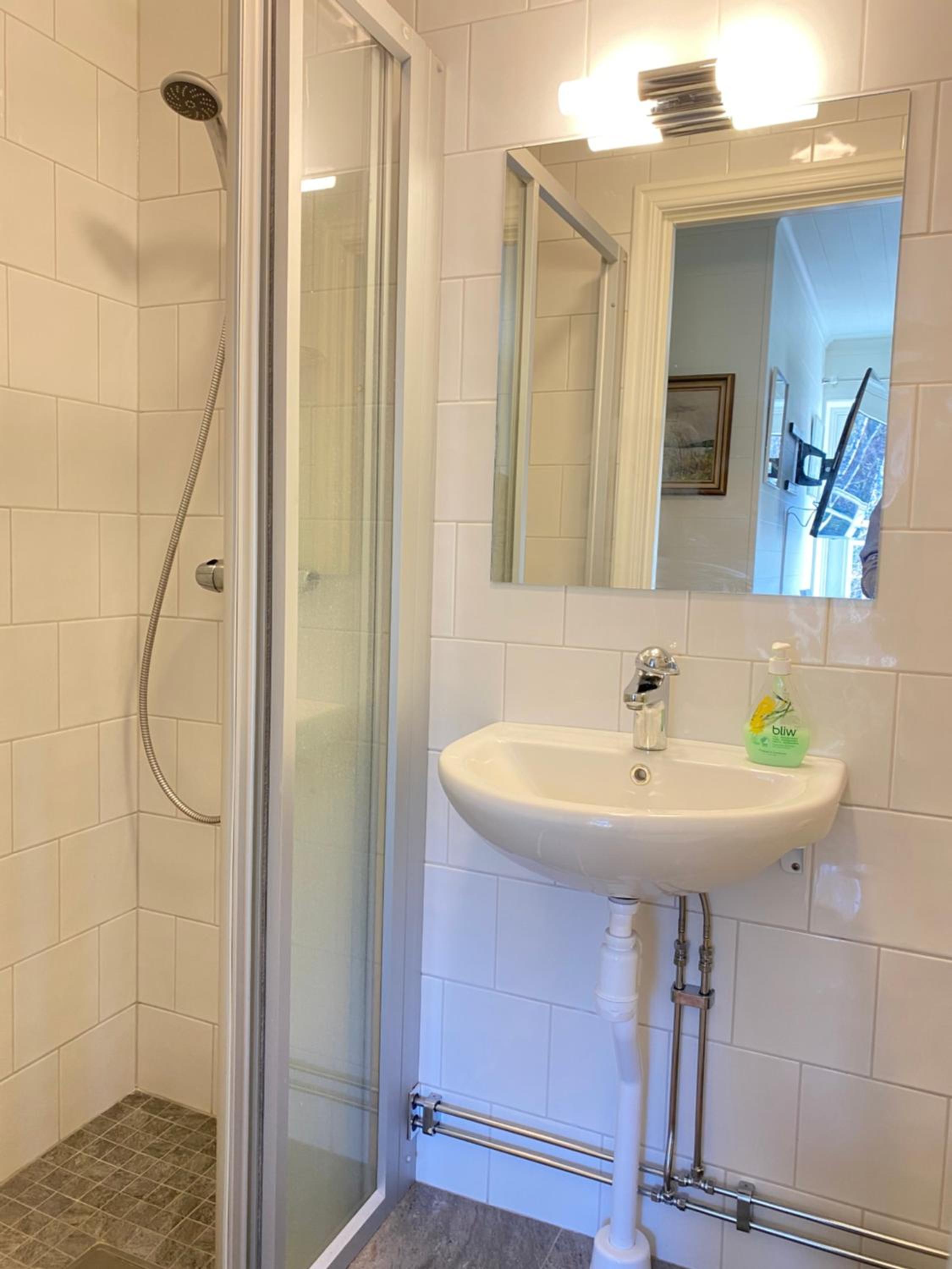 Triple Room with Bathroom - Photo 18