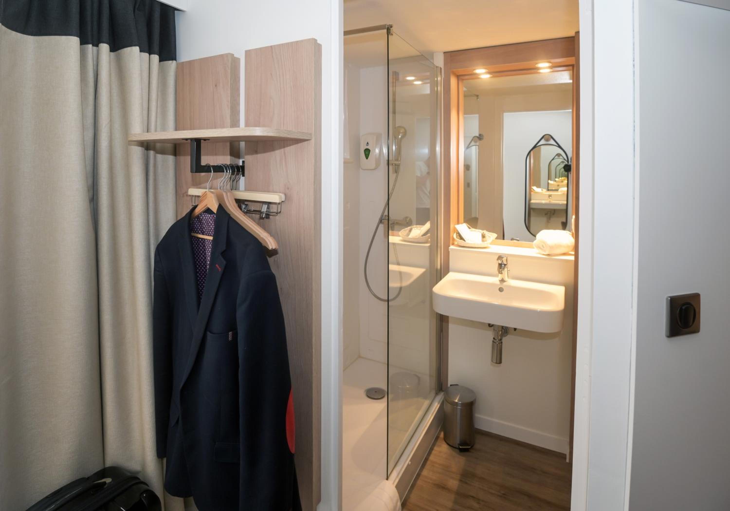 Standard Triple Room photo 3