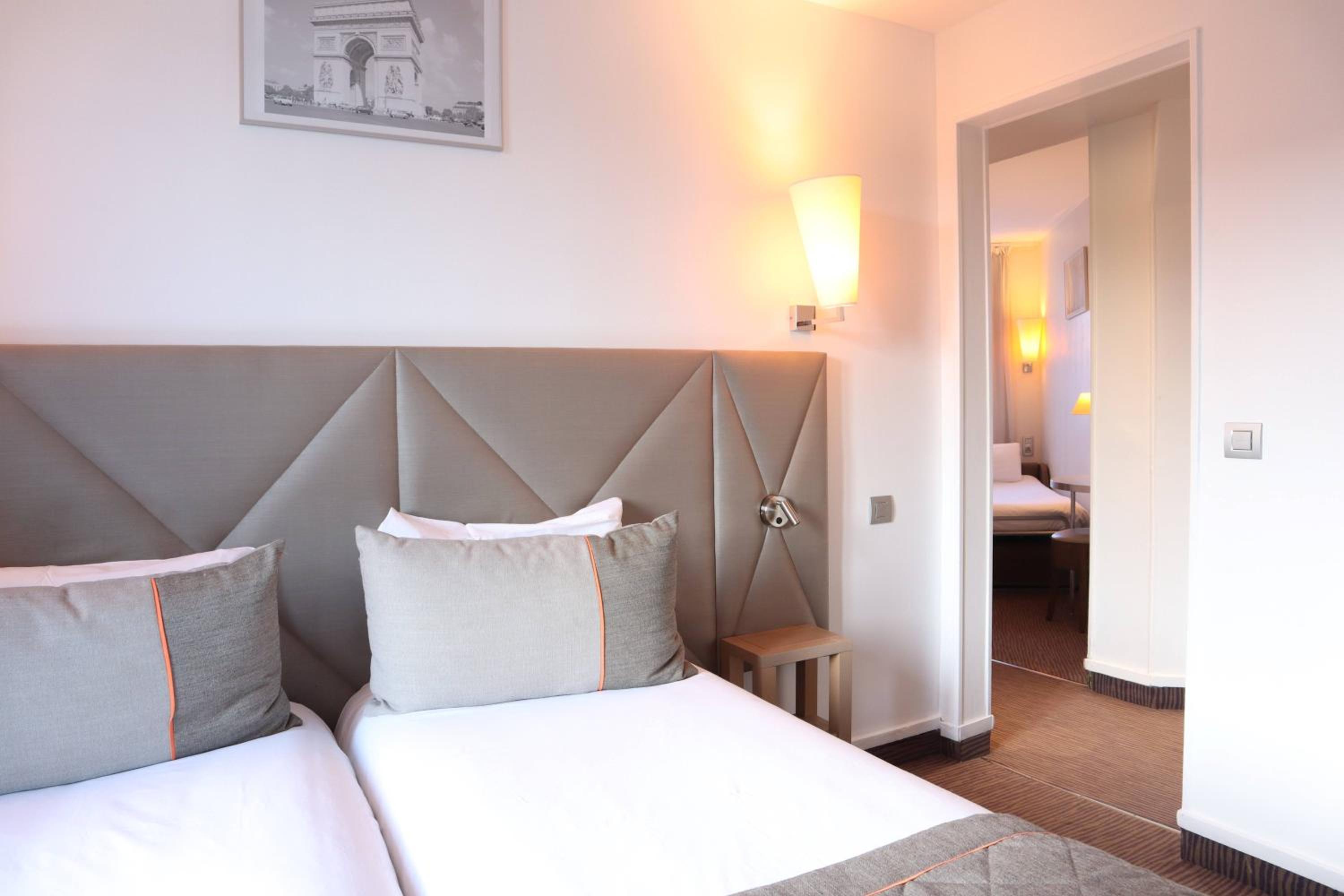 Superior Triple Room photo 3