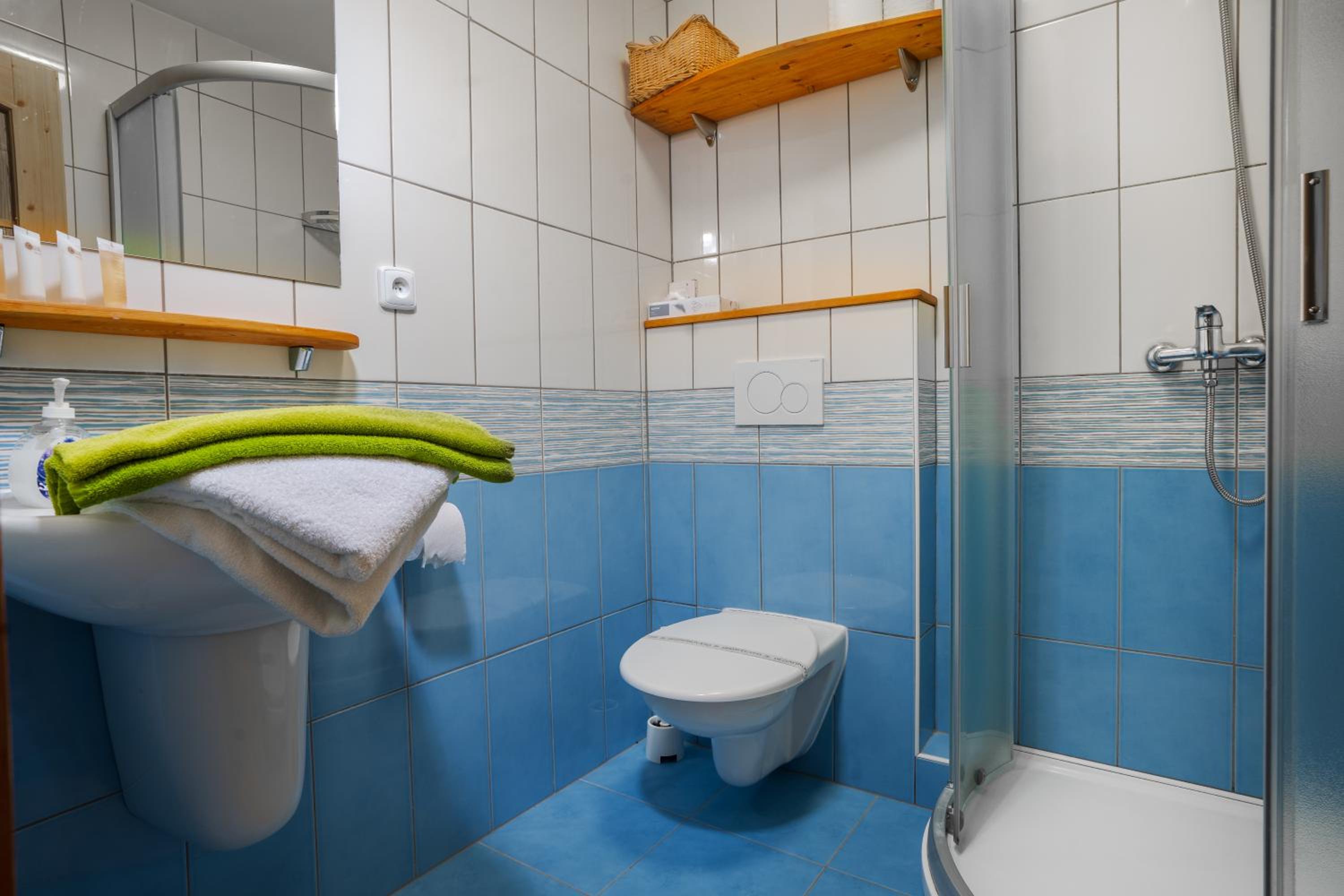 Deluxe Triple Room photo 3