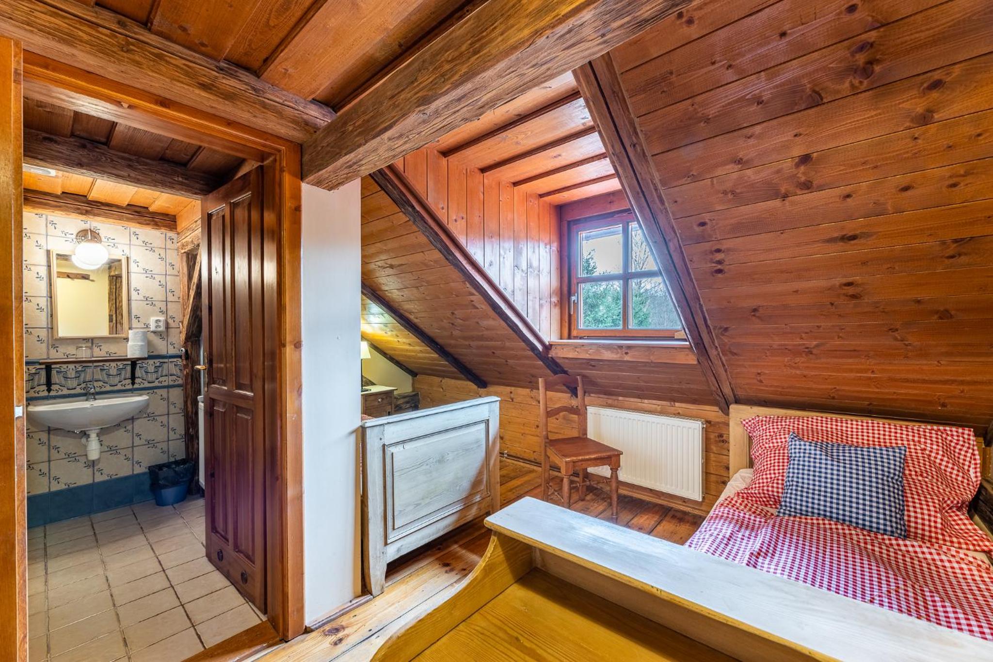 Small Twin Room photo 1
