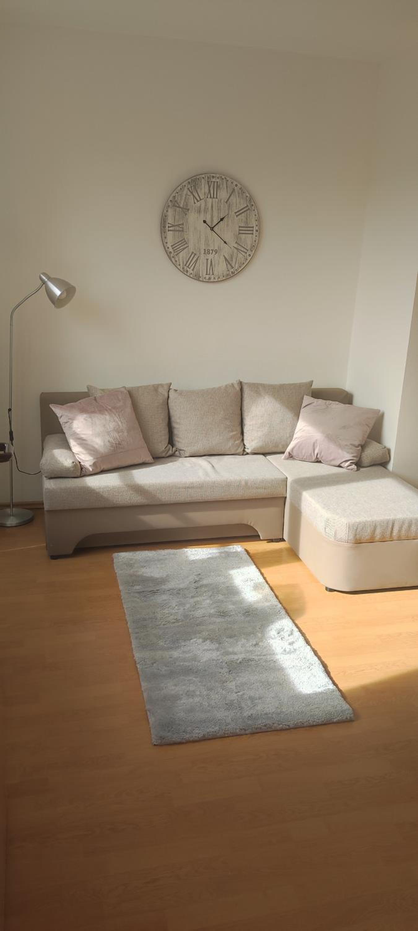 Studio - Photo 6