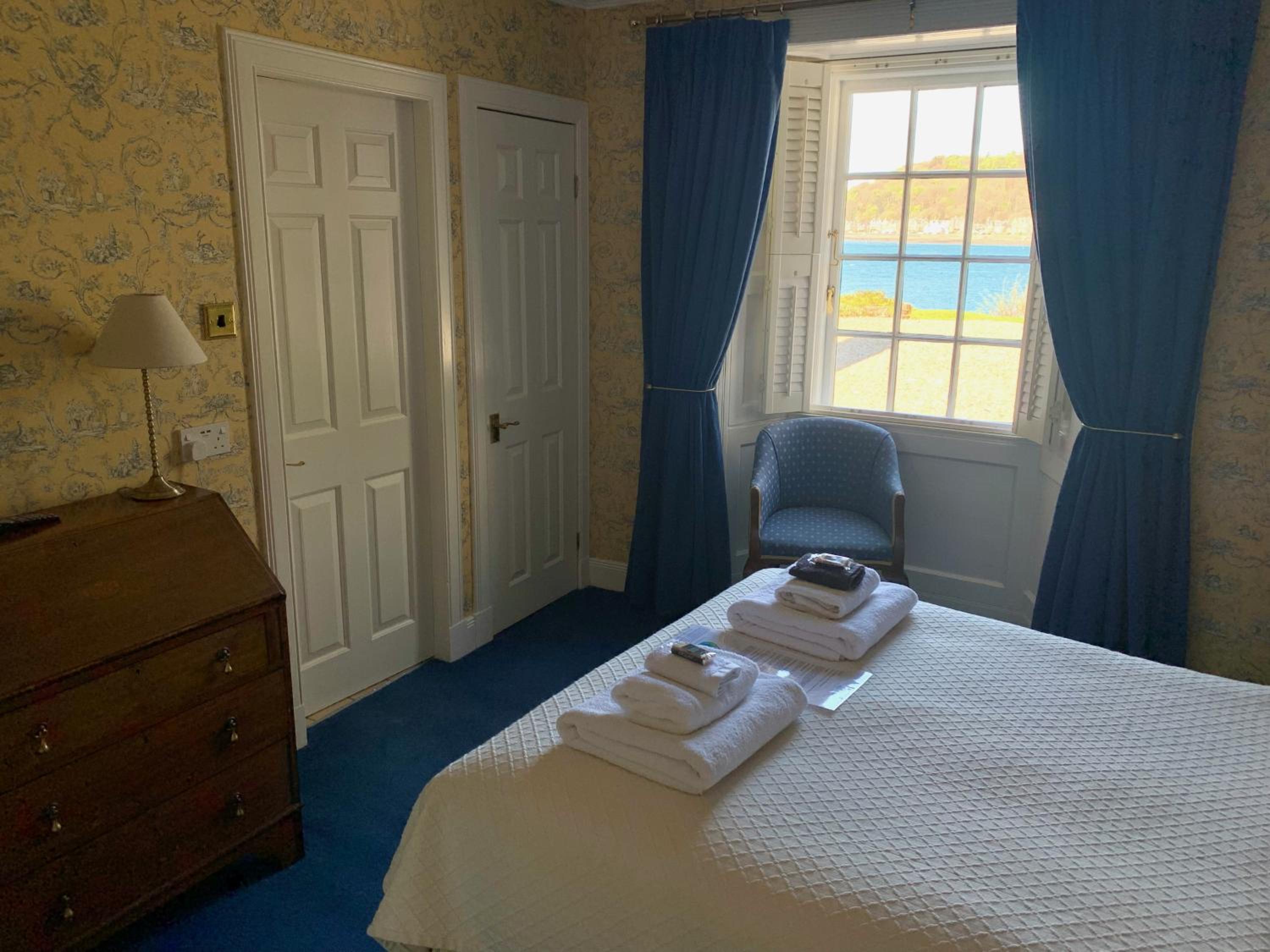 Standard Queen Room photo 3