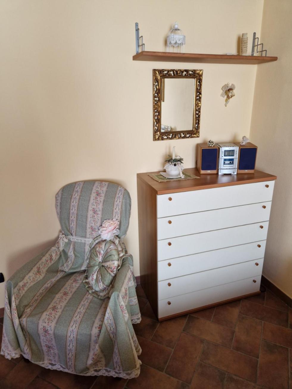 One-Bedroom House photo 1