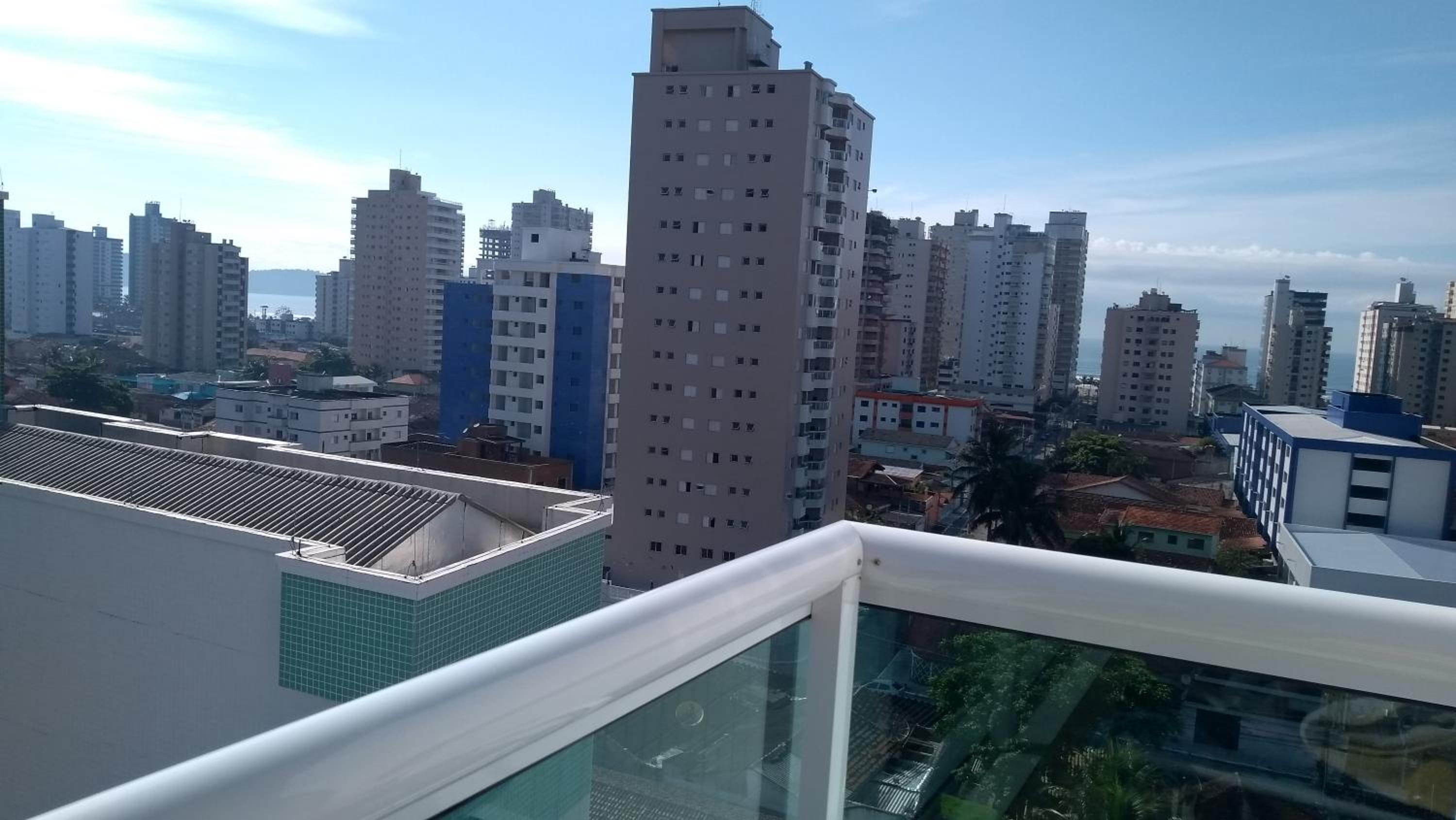 Apartment with Balcony - Photo 8