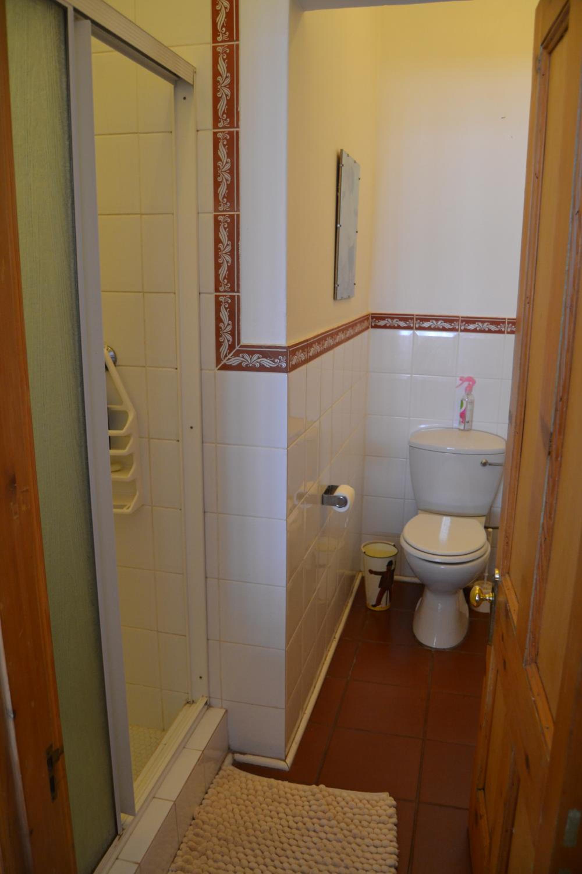 One-Bedroom Apartment - Photo 7