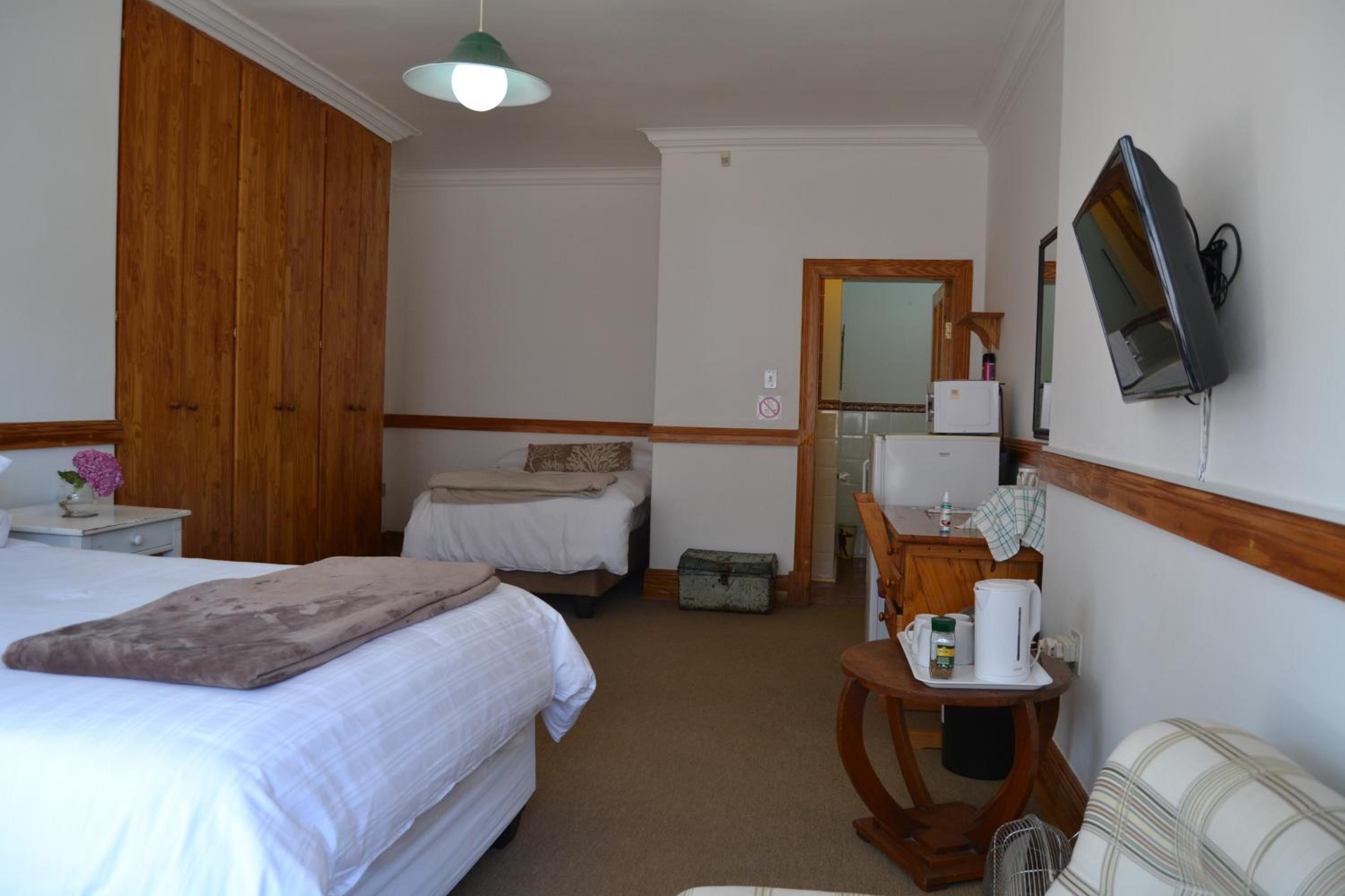One-Bedroom Apartment - Photo 8