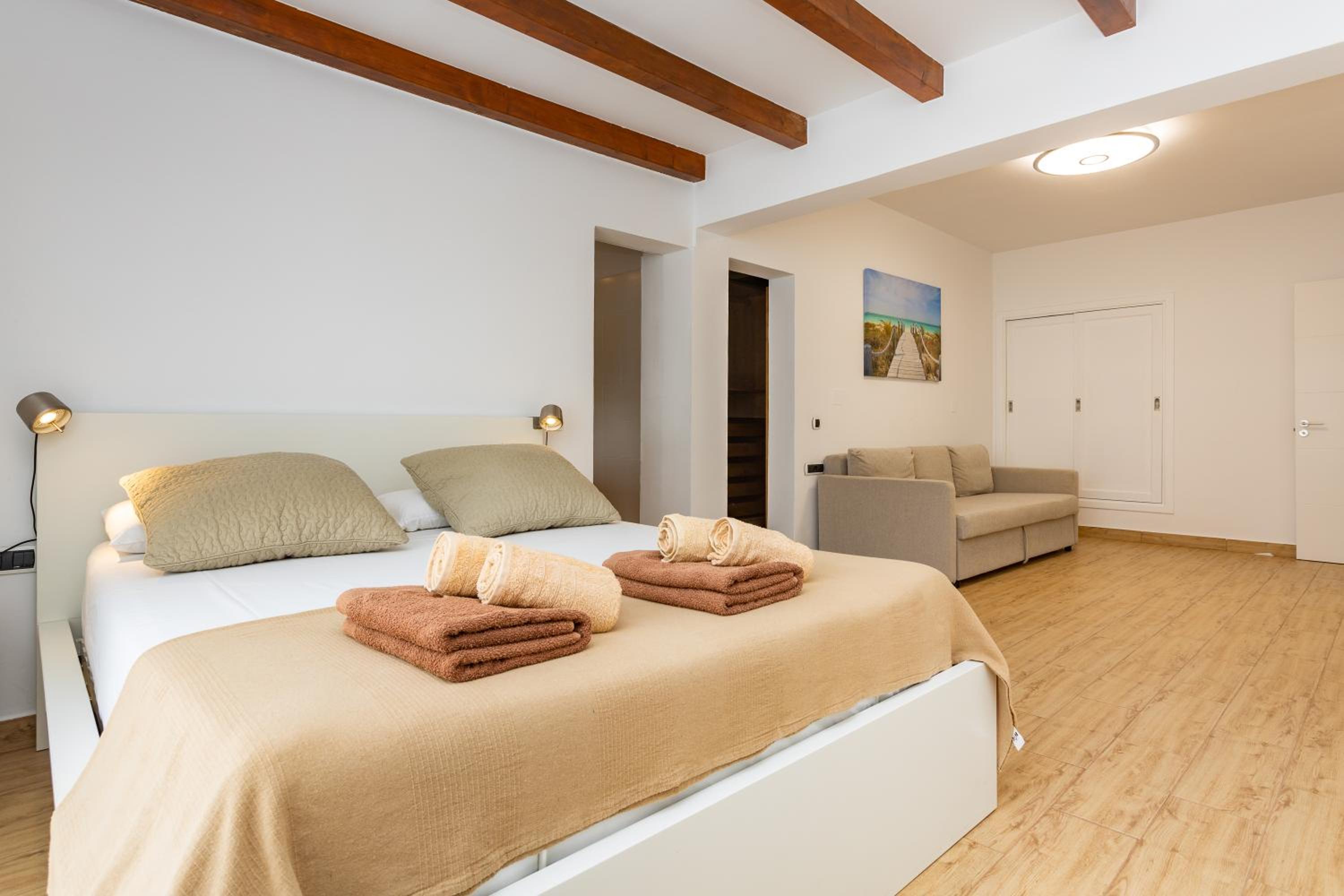 Three-Bedroom Villa photo 2