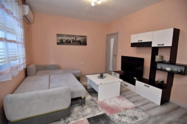 Two-Bedroom Apartment - Photo 7