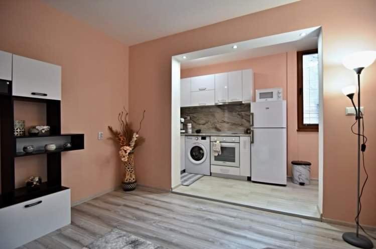 Two-Bedroom Apartment - Photo 3