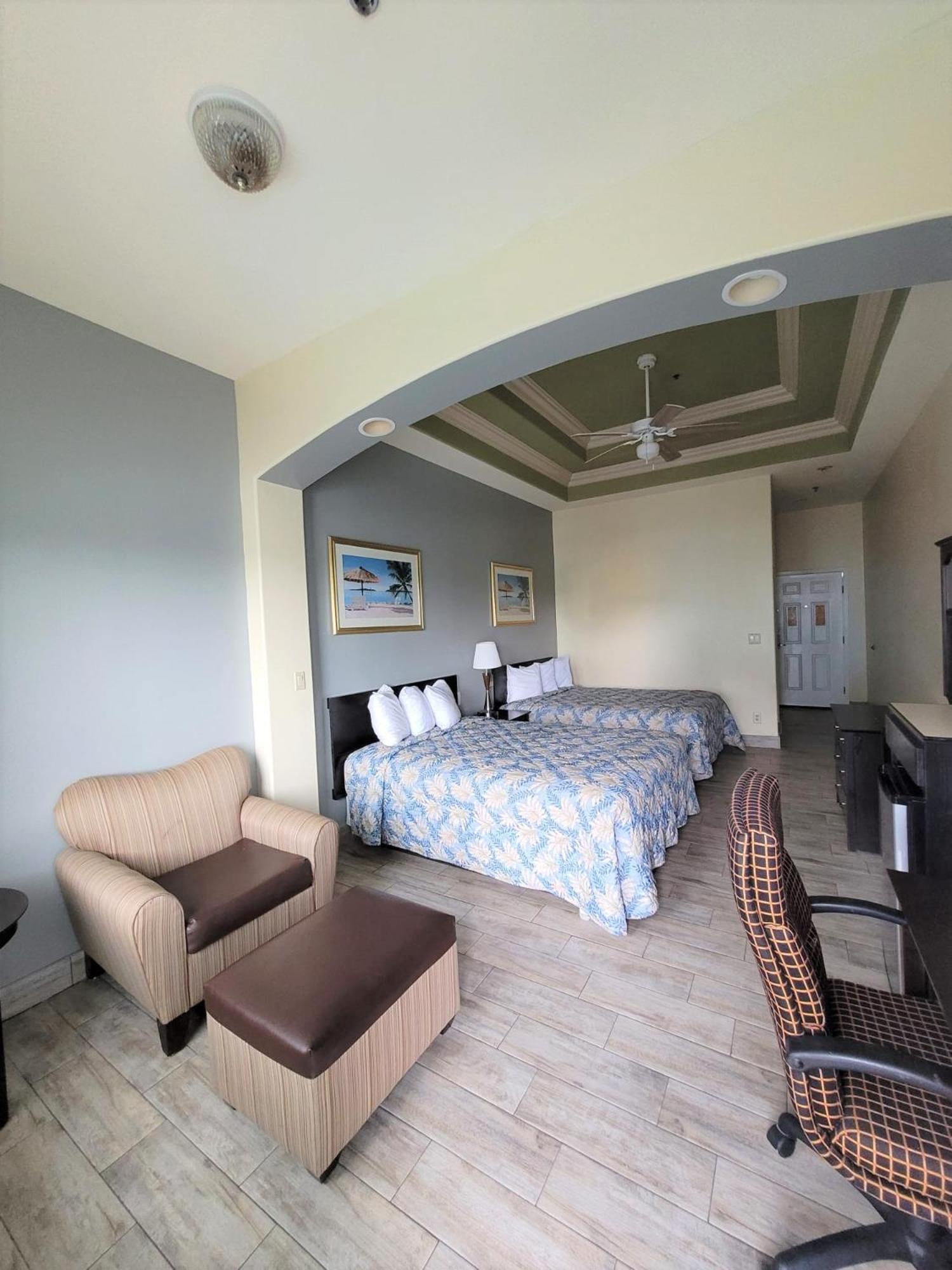 Standard Queen Room with Two Queen Beds - Photo 1