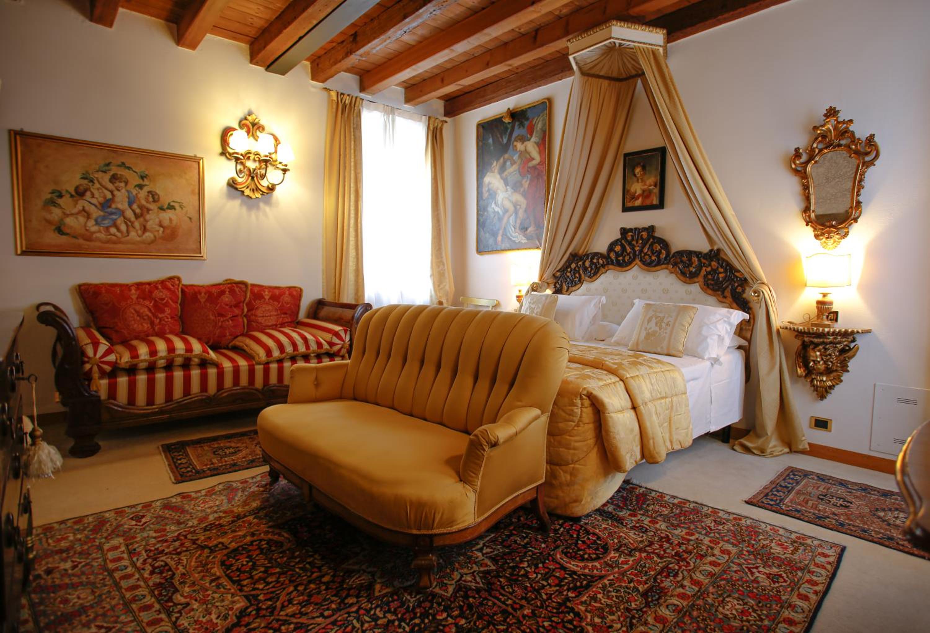 Double Room - Photo 3