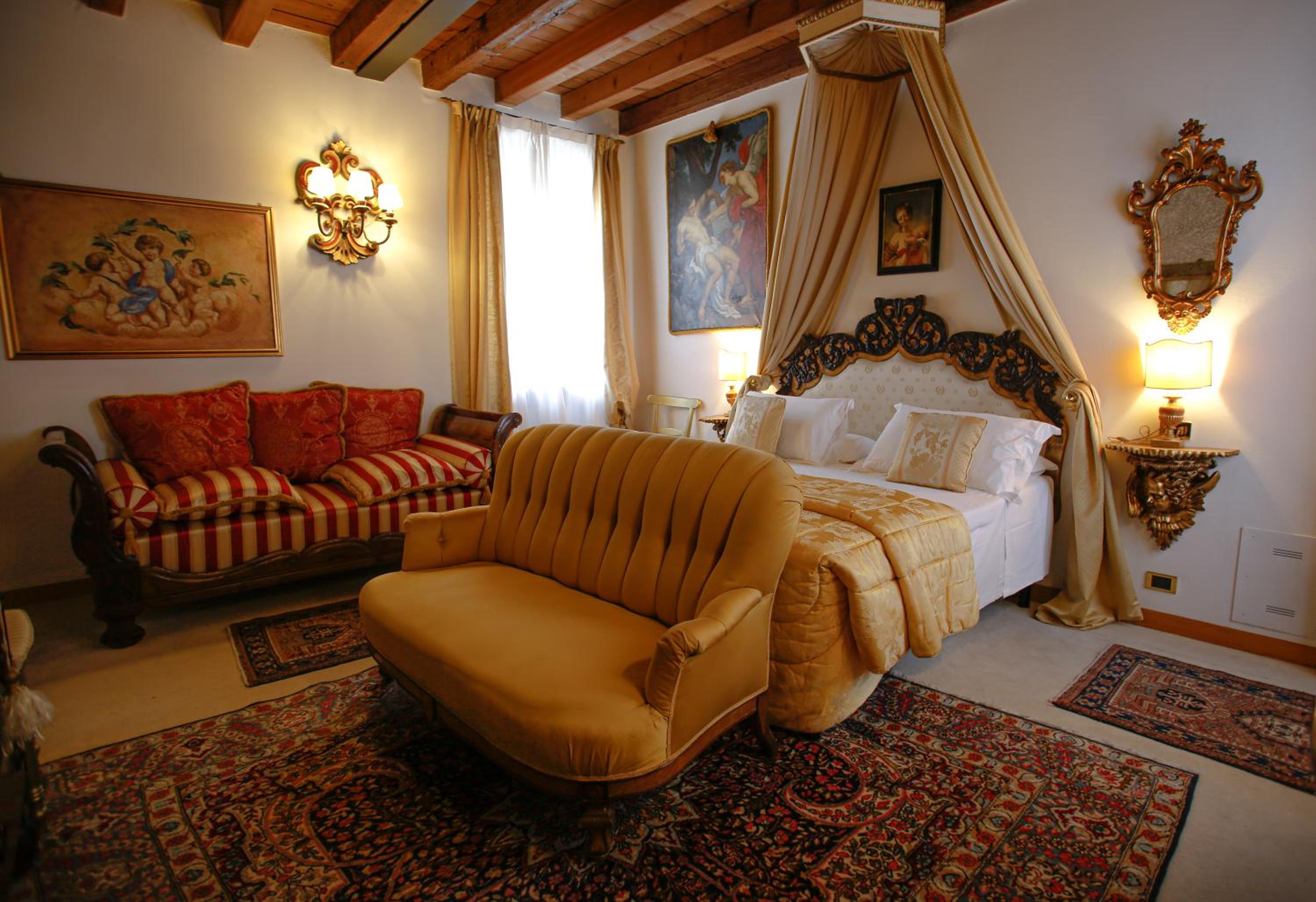 Double Room - Photo 4