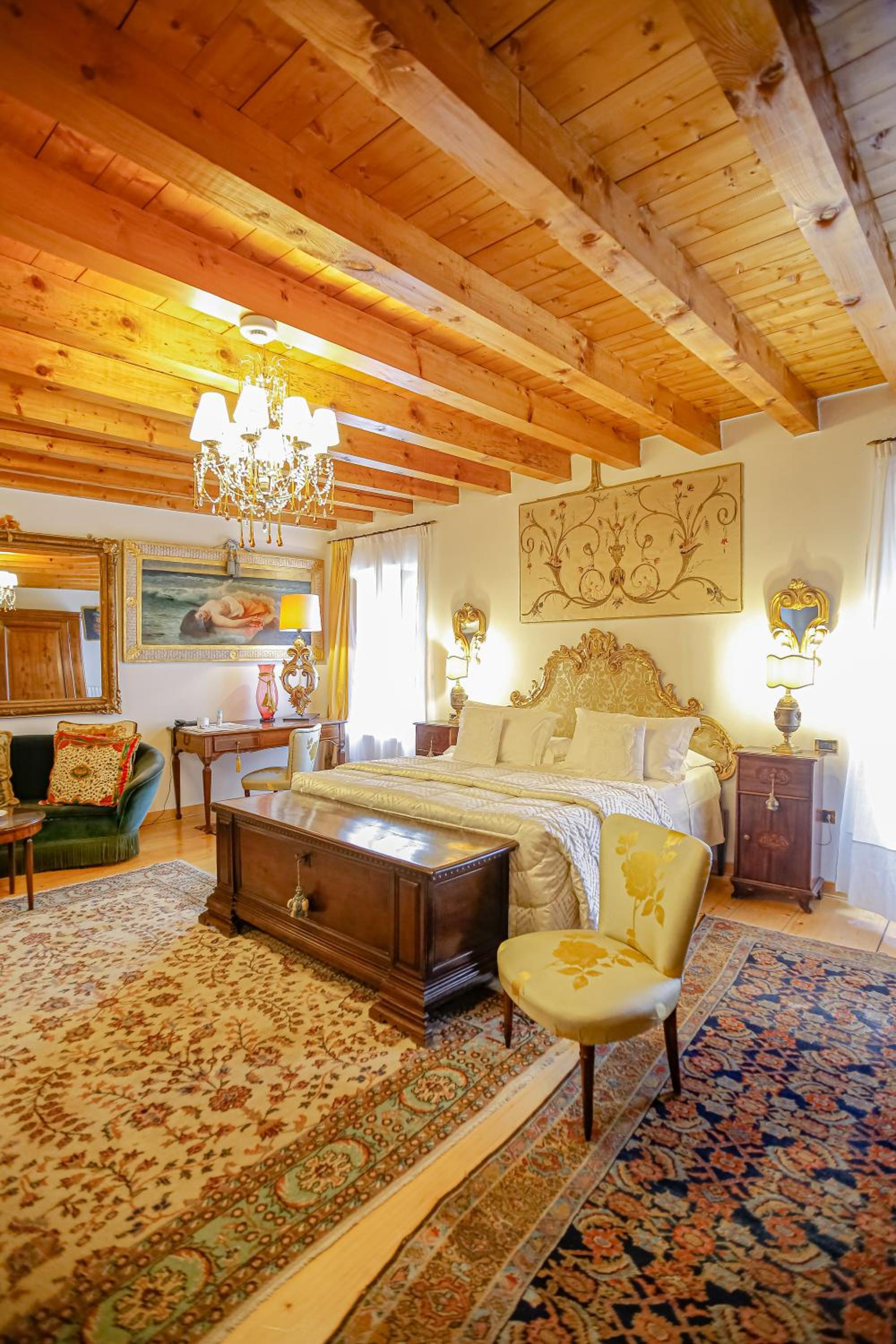 Suite - Photo 6