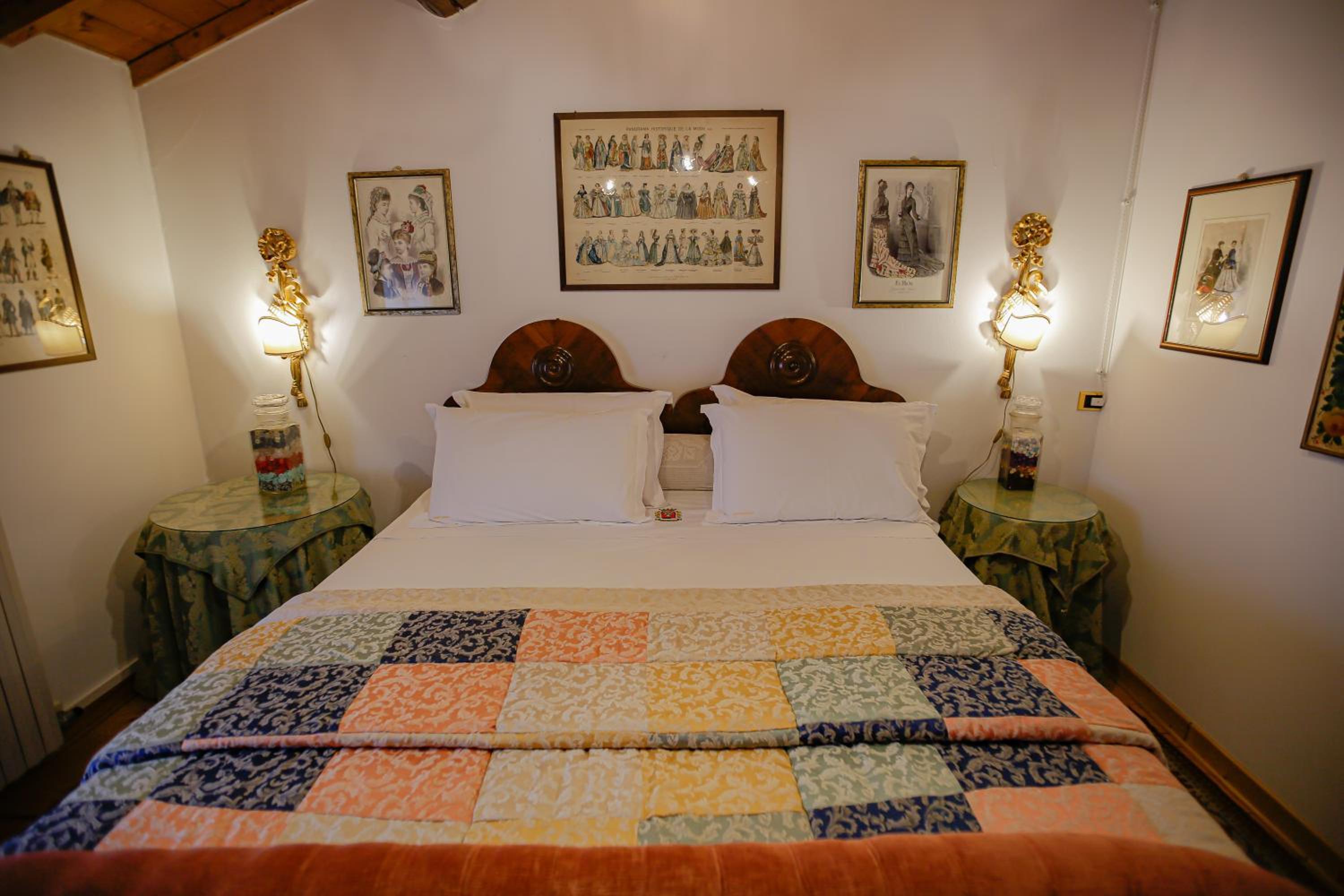 Double Room - Photo 9
