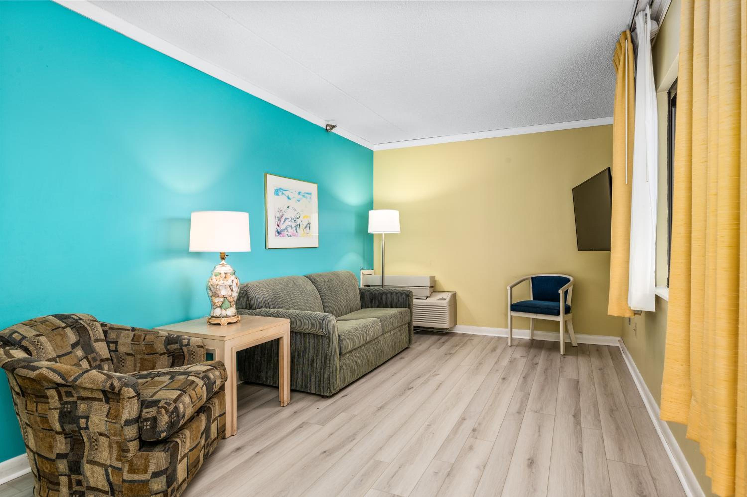 King Suite-No Pets Allowed photo 2