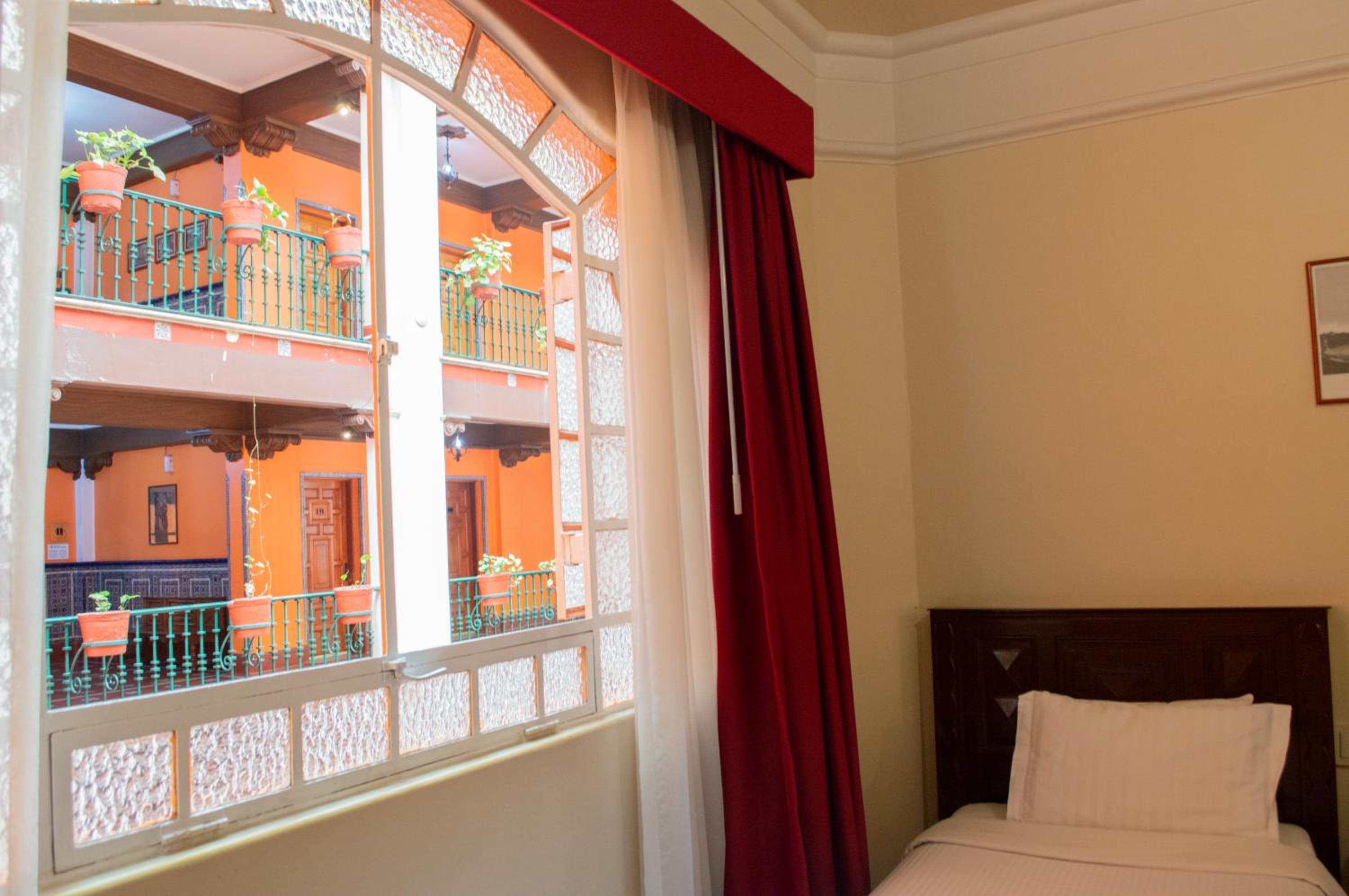 Twin Room - Photo 1