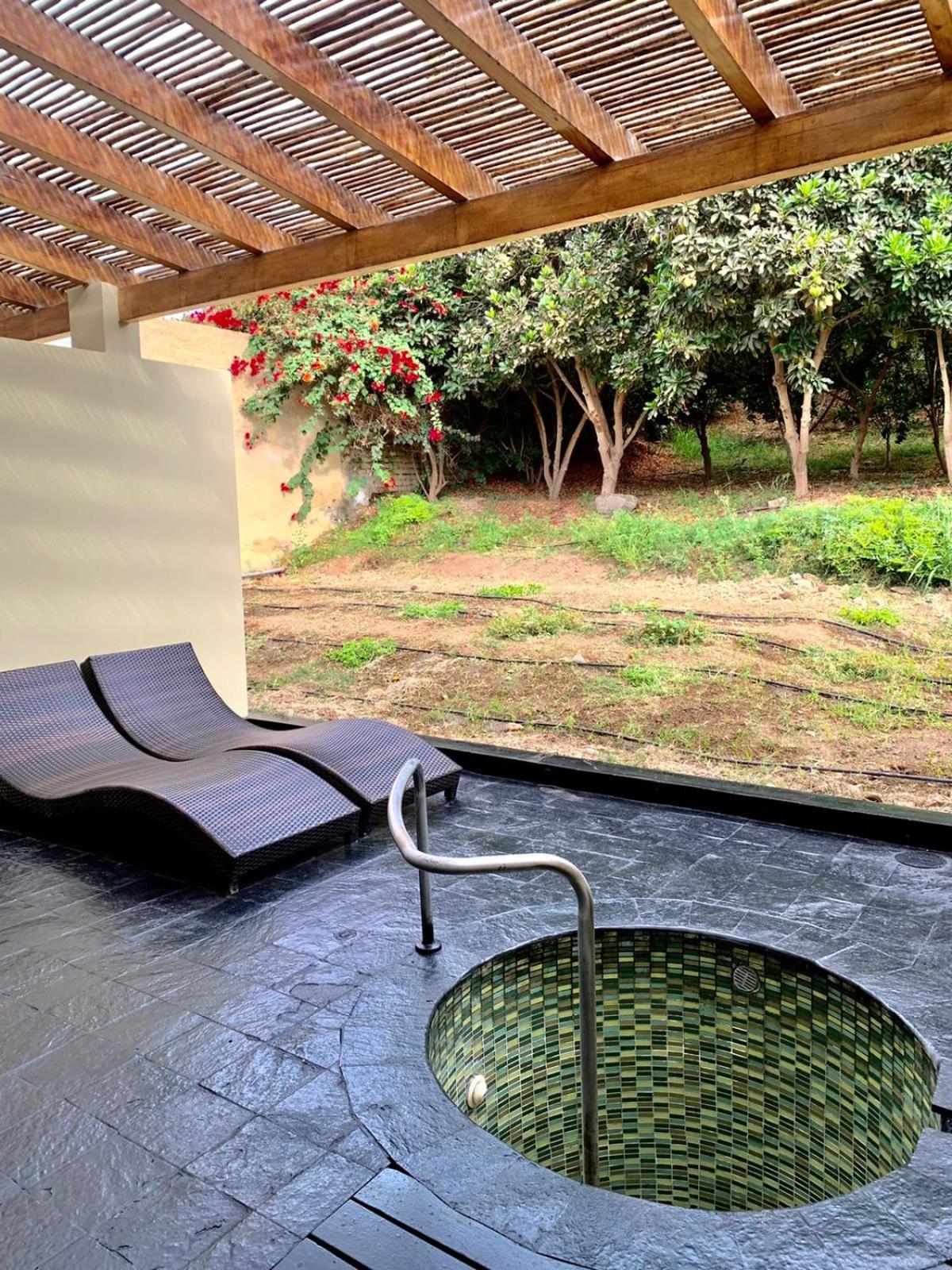 Queen Room with Garden View photo 2