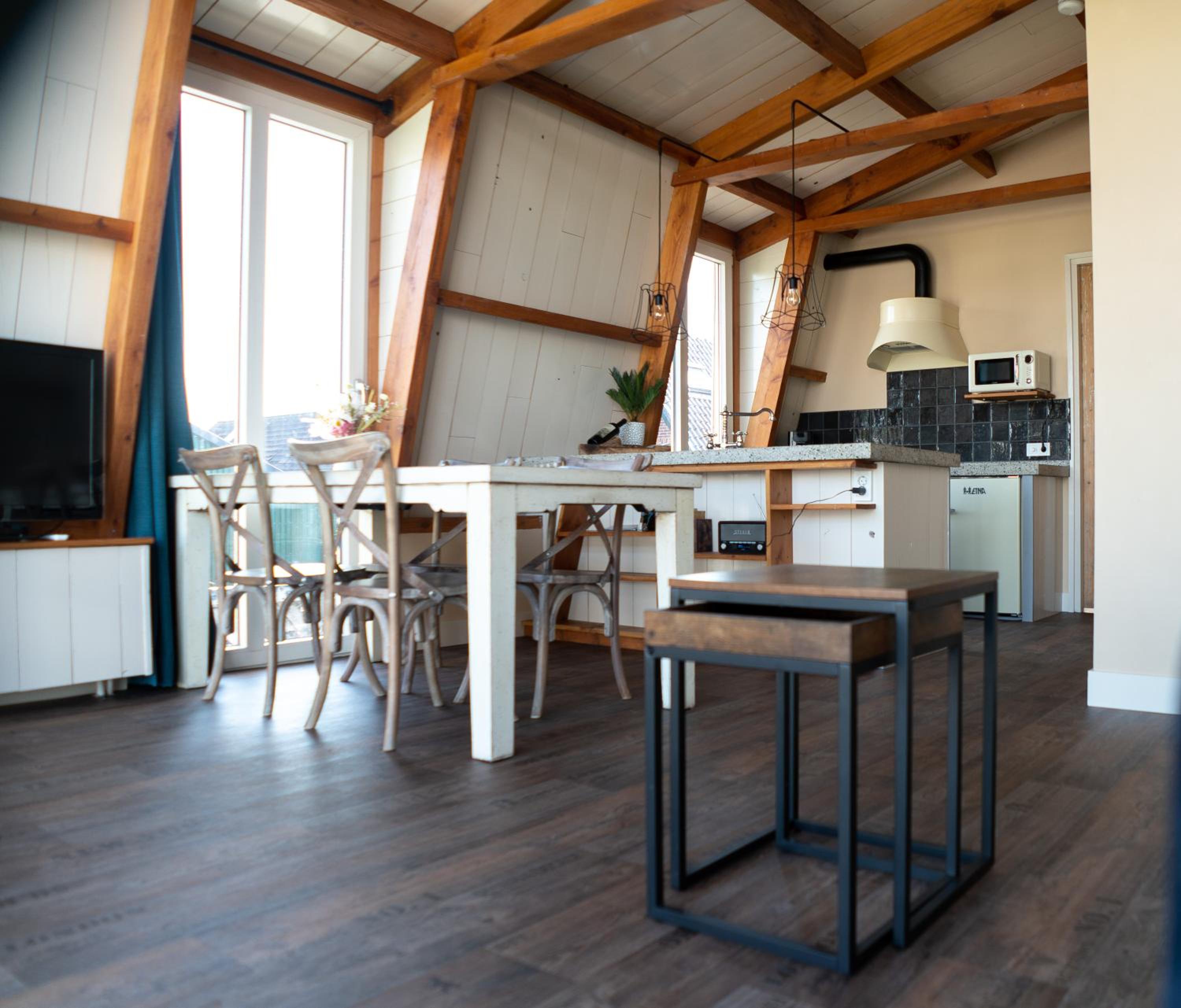 Two-Bedroom House - Photo 8