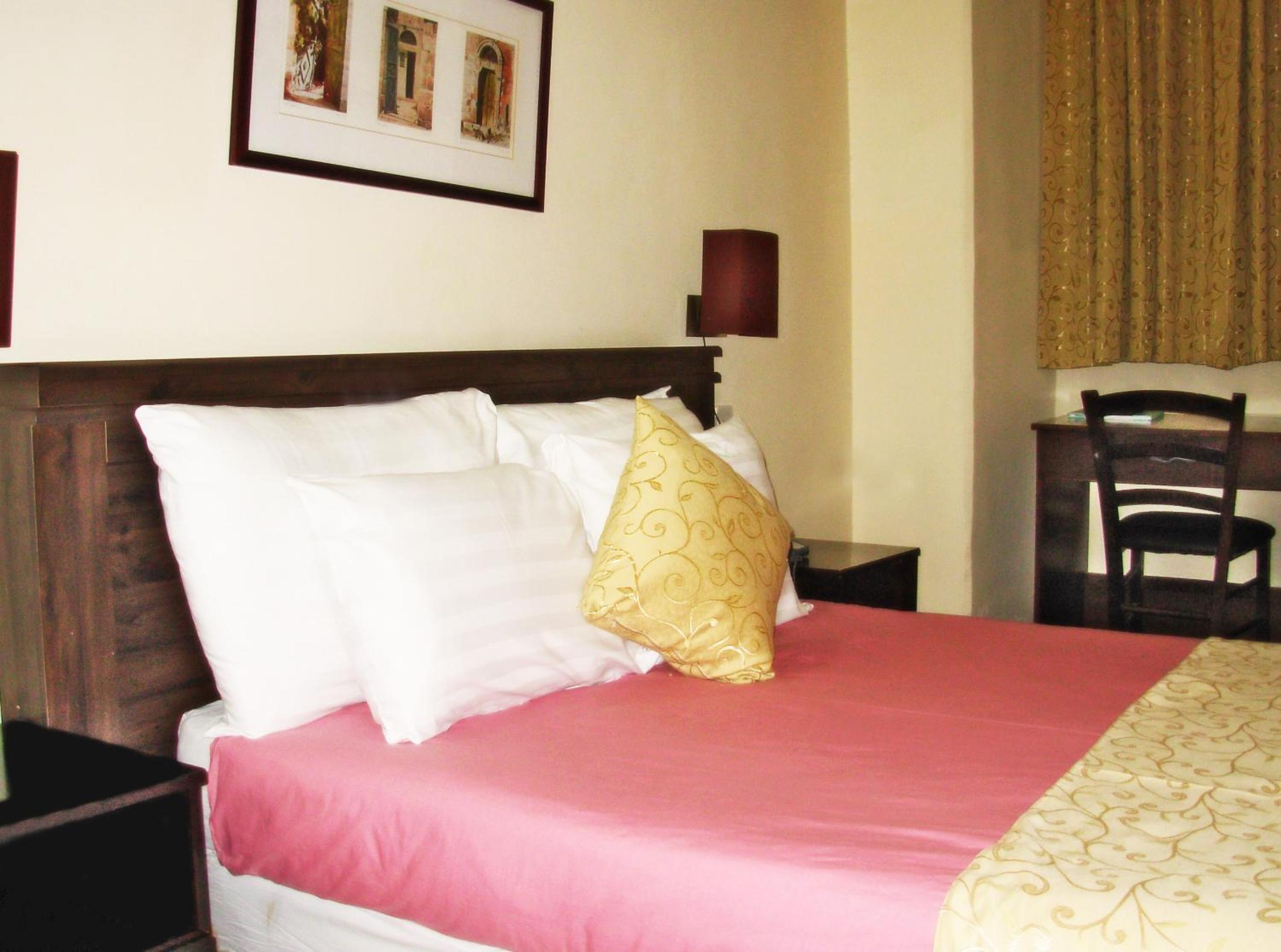 Economy Double Room - Lower Ground Floor  - Photo 4