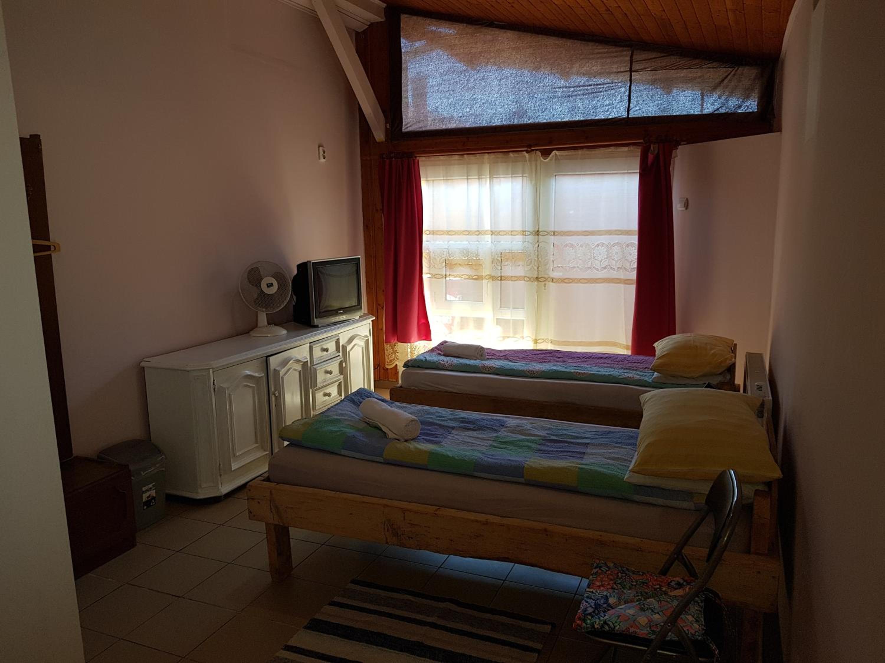 Two-Bedroom Apartment - Photo 3