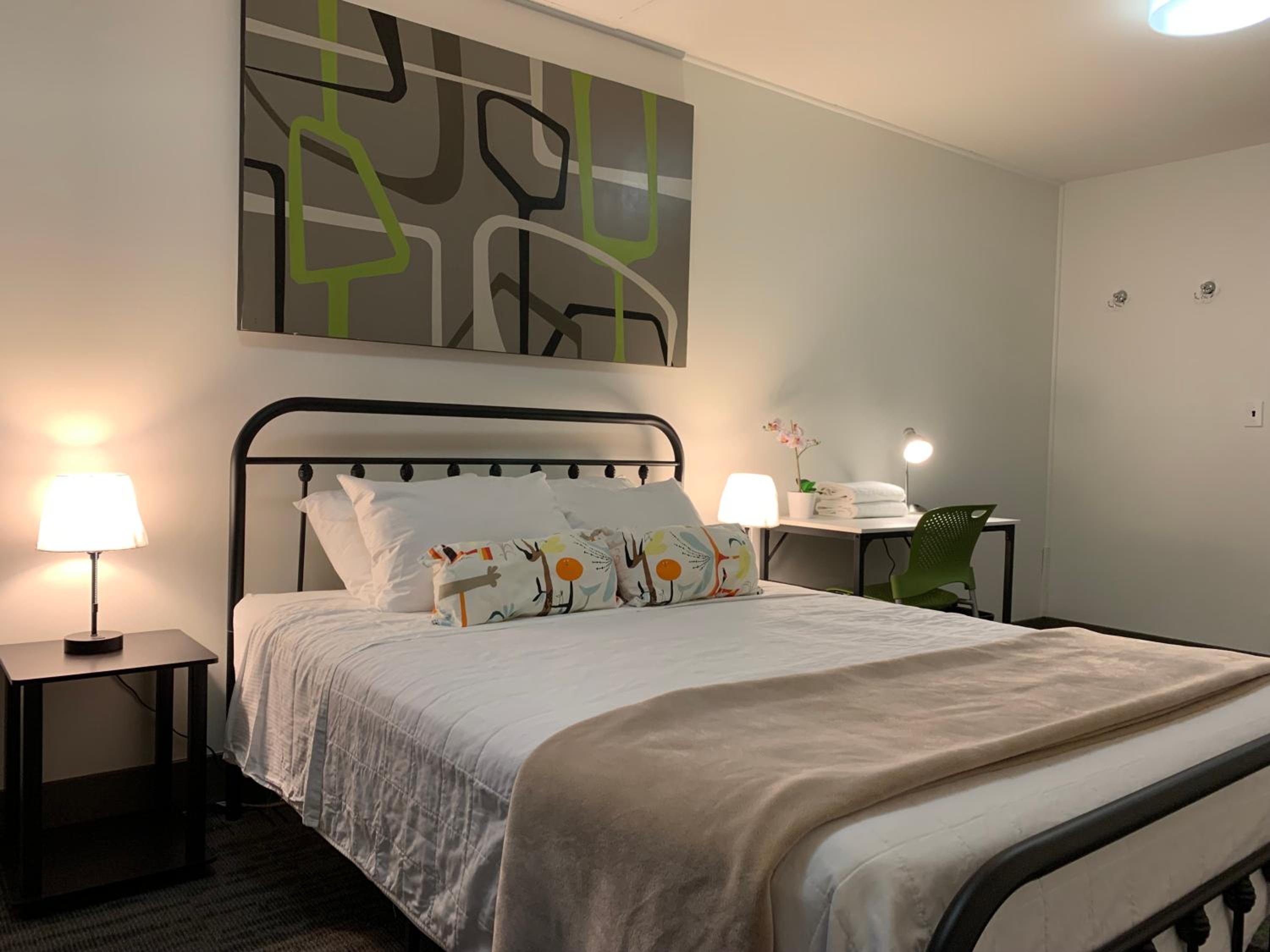 Standard Queen Room photo 2