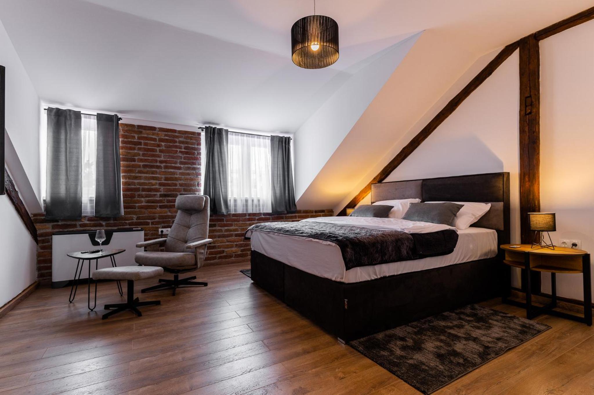 Superior King Room