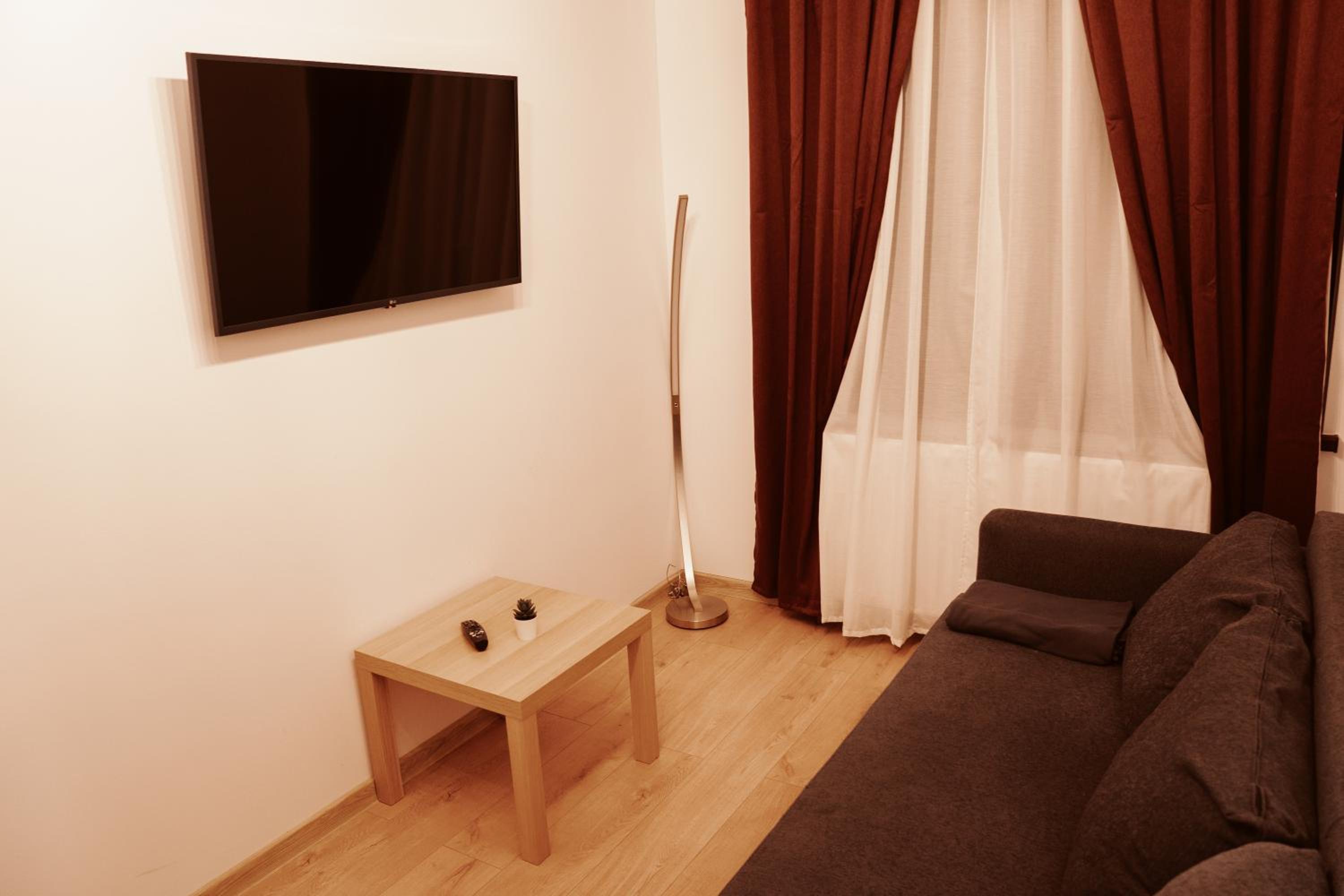 Studio Apartment - Photo 5