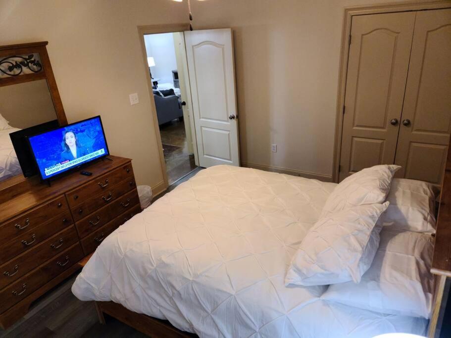 Two-Bedroom Apartment - Photo 10