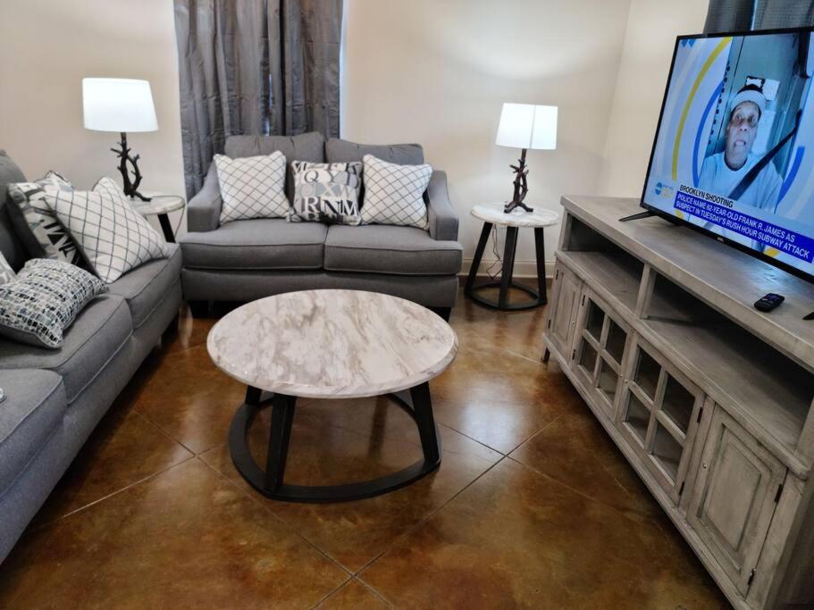 Two-Bedroom Apartment - Photo 11