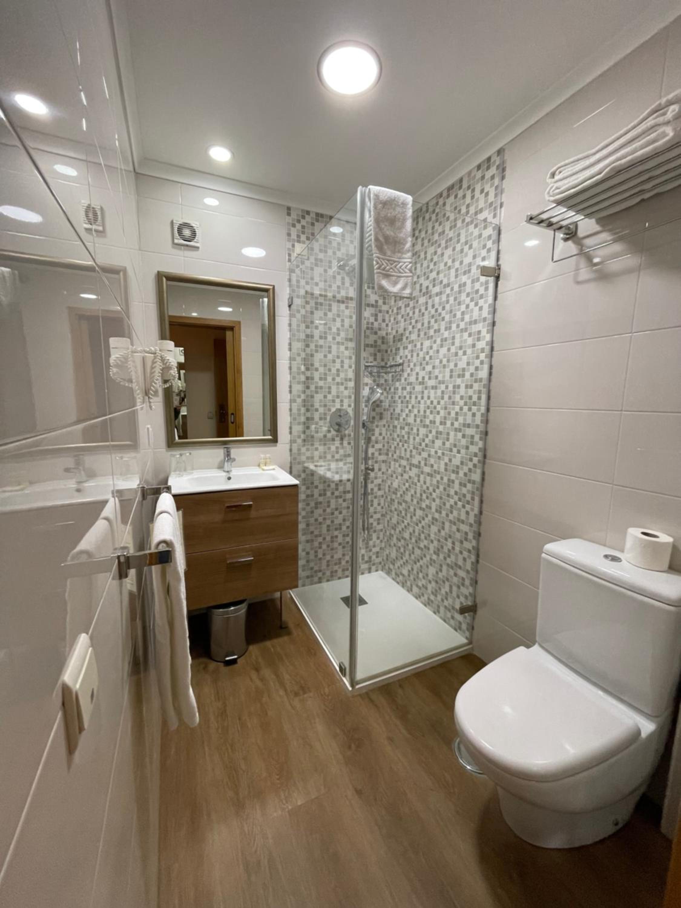 Double Room - Photo 2