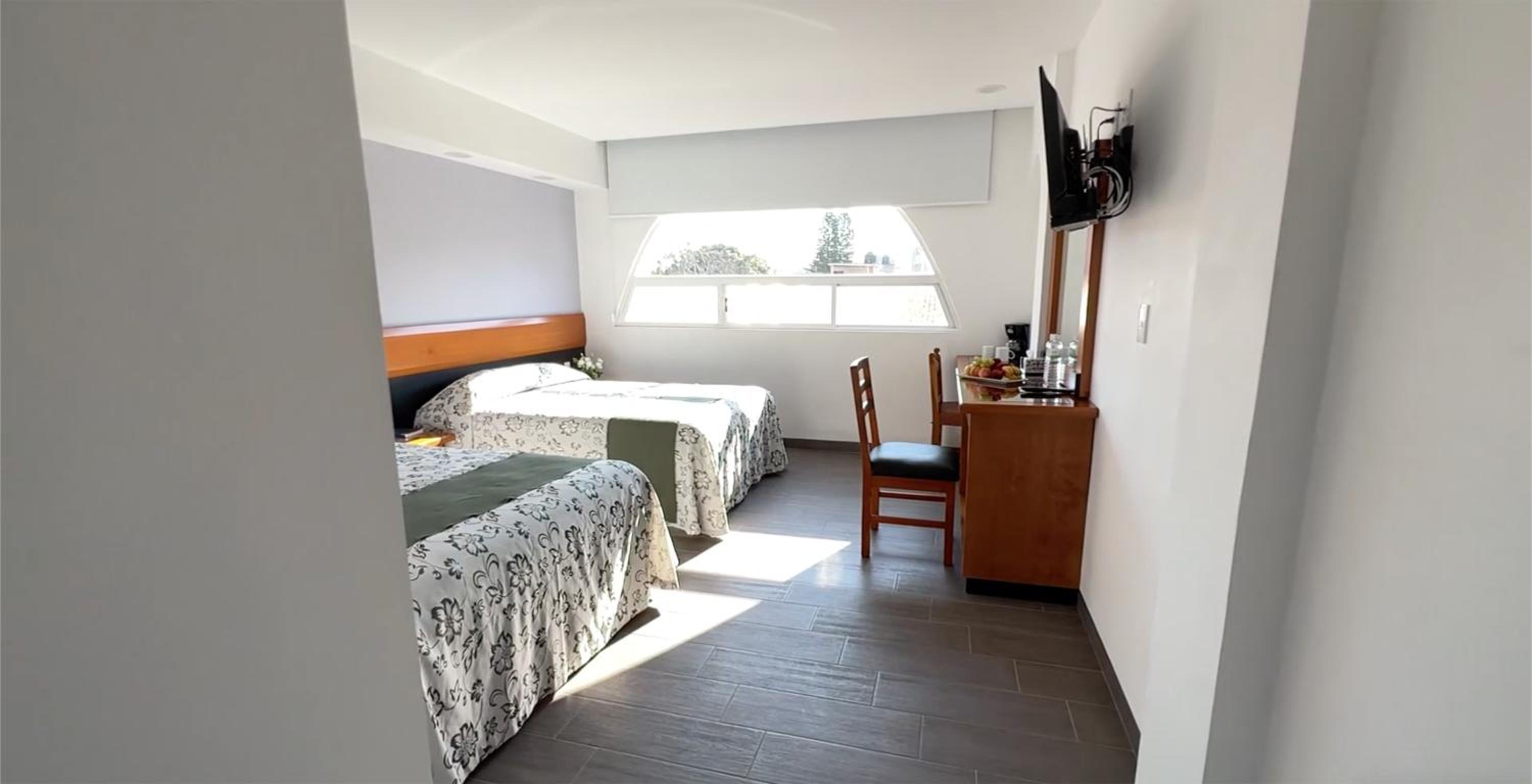 Standard Twin Room - Photo 1