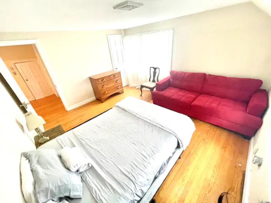 Deluxe Queen Room - Photo 1