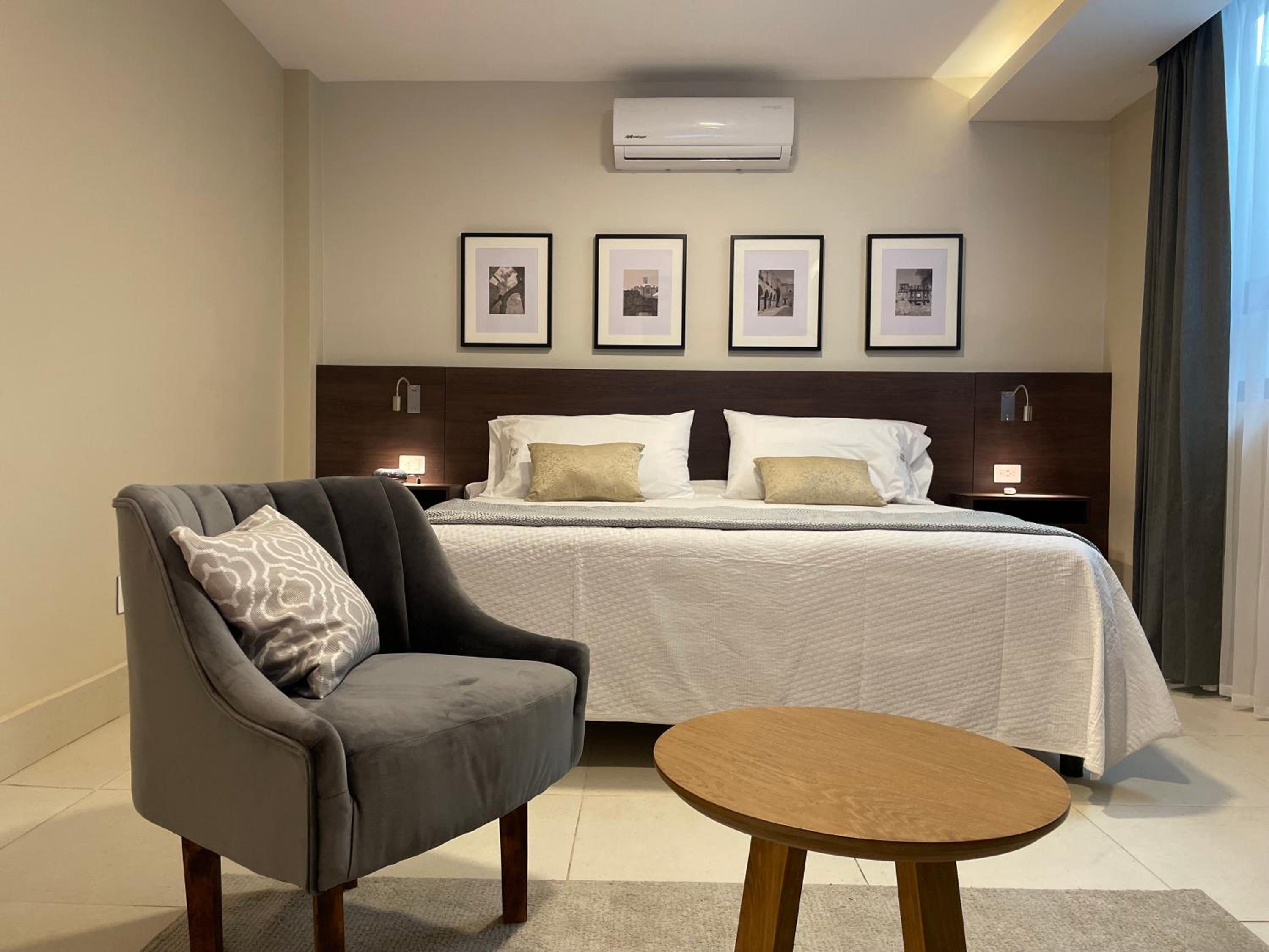 One-Bedroom Apartment - Photo 20