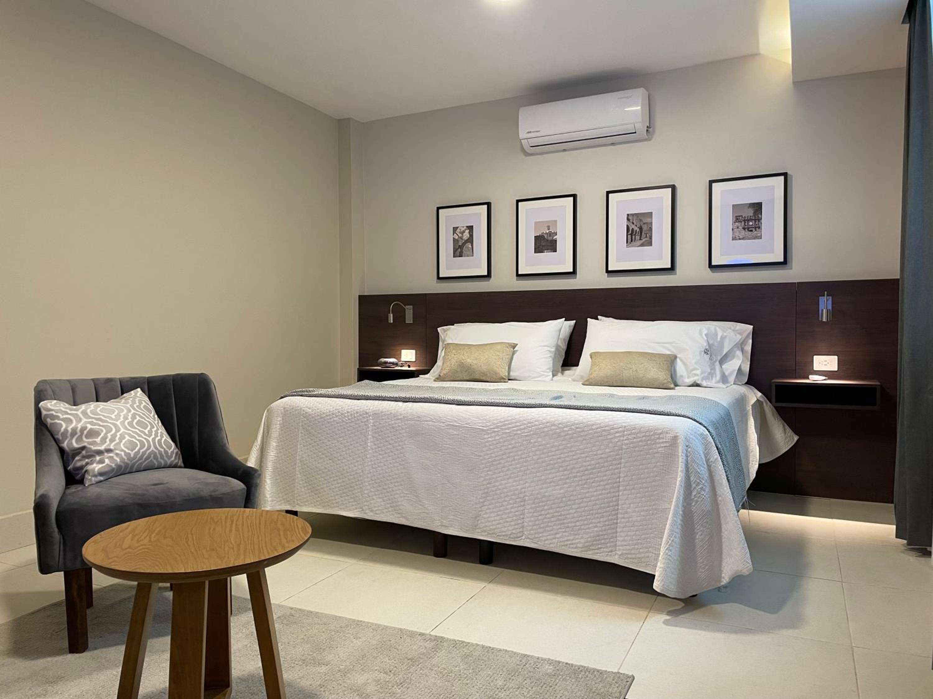 One-Bedroom Apartment - Photo 6