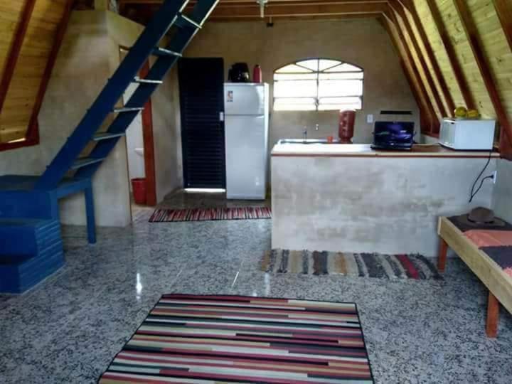 Apartment with Mountain View - Photo 4