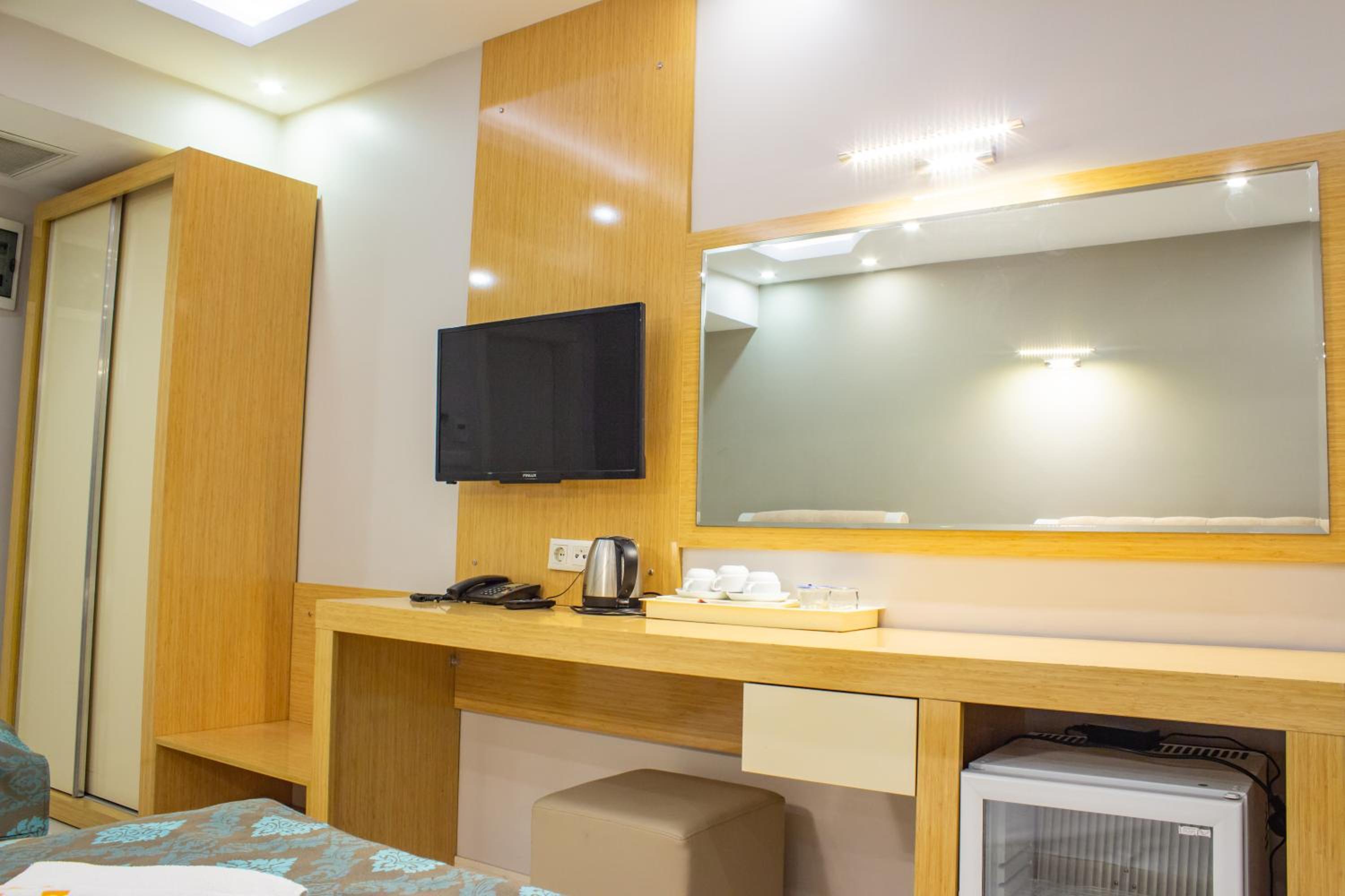 Superior Triple Room photo 2