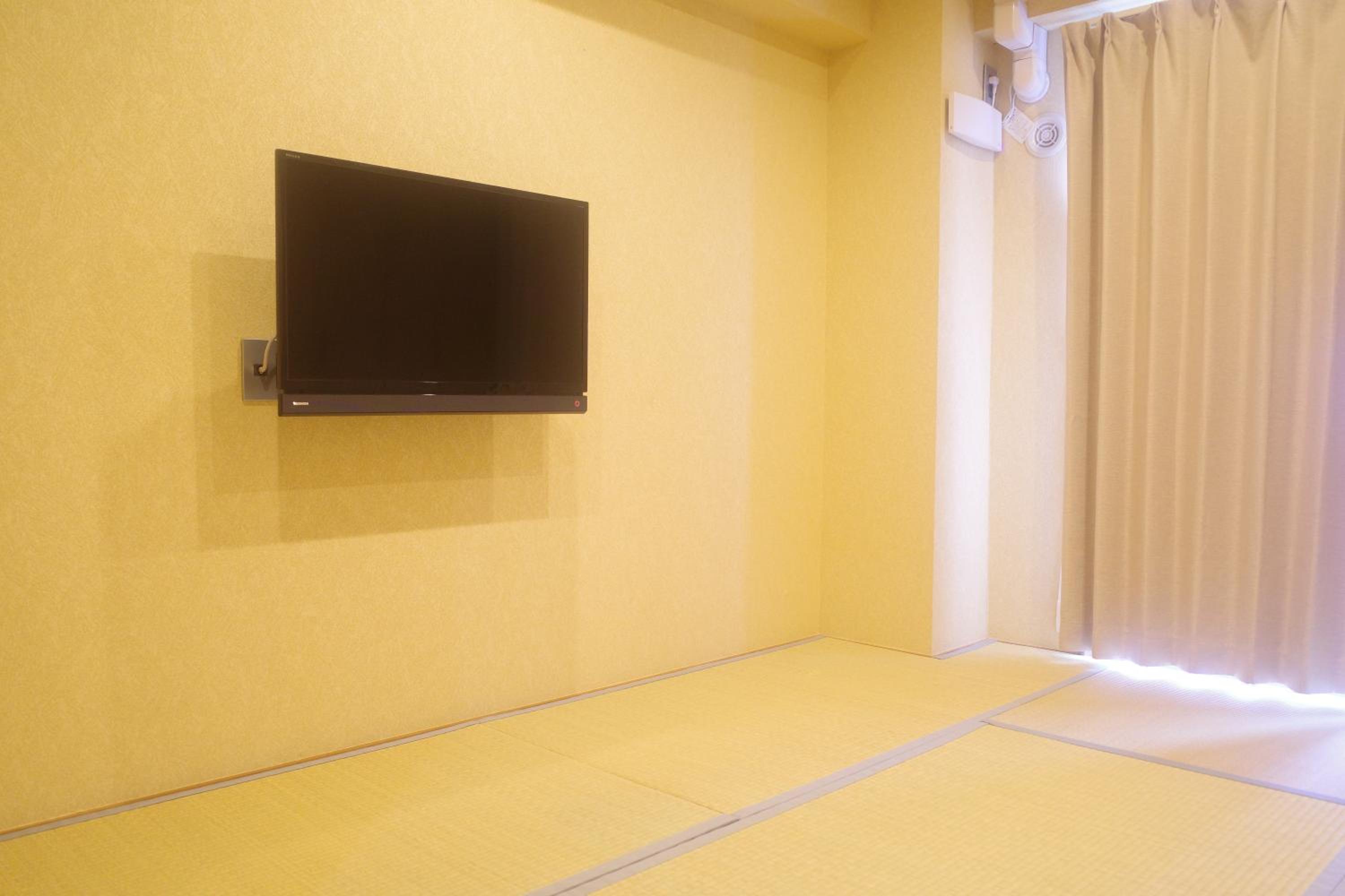 Two-Bedroom Apartment - Photo 2