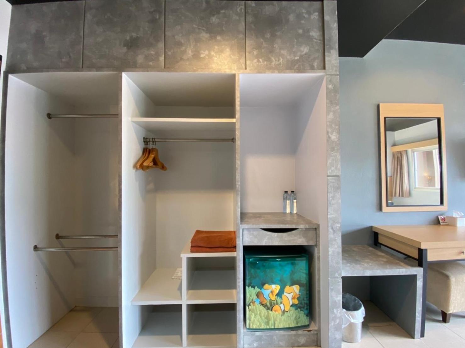 Standard Twin Room - Photo 2