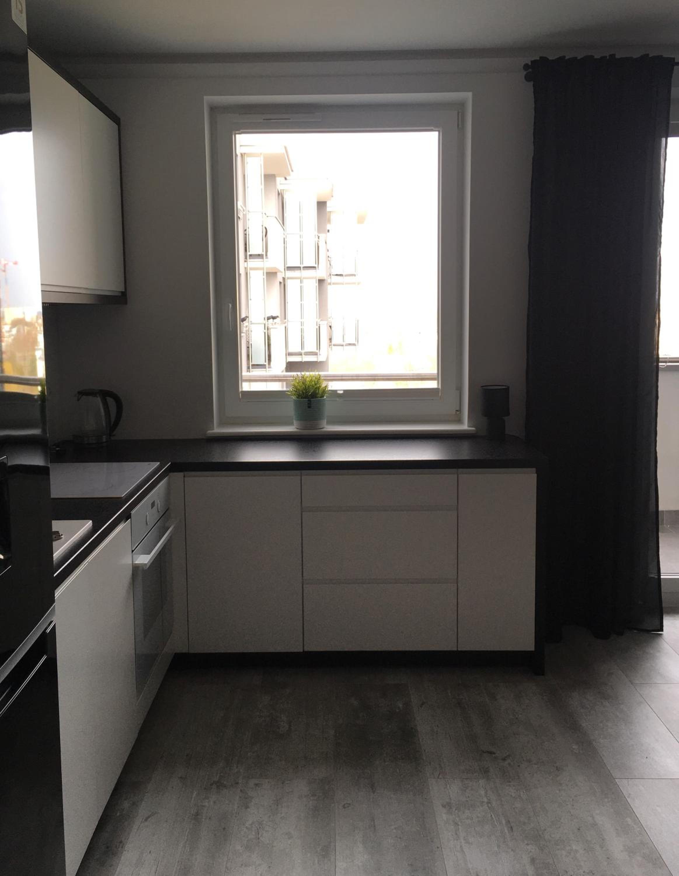 One-Bedroom Apartment - Photo 3