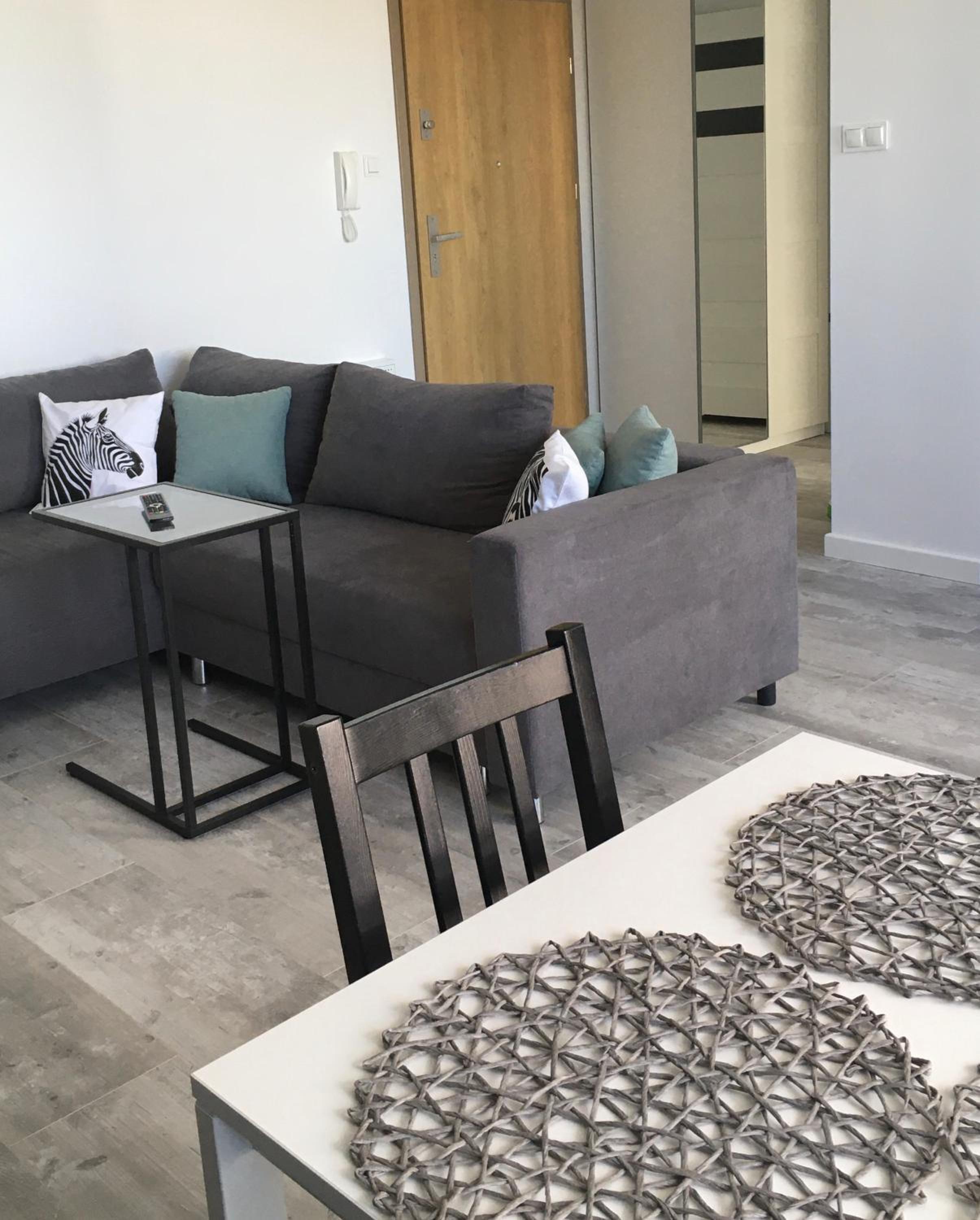 One-Bedroom Apartment - Photo 5