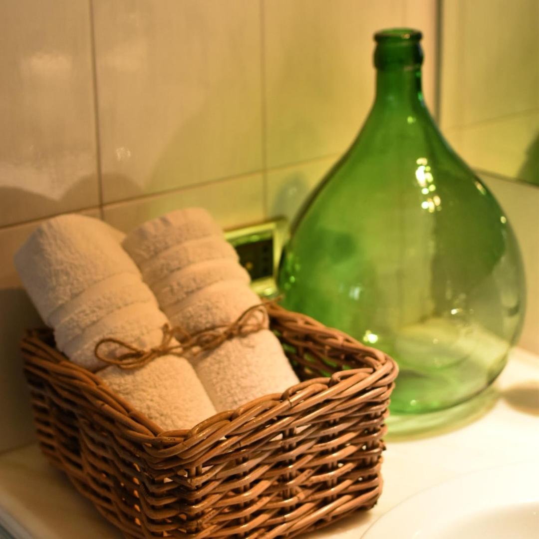 Double Room with Spa Bath - Photo 13