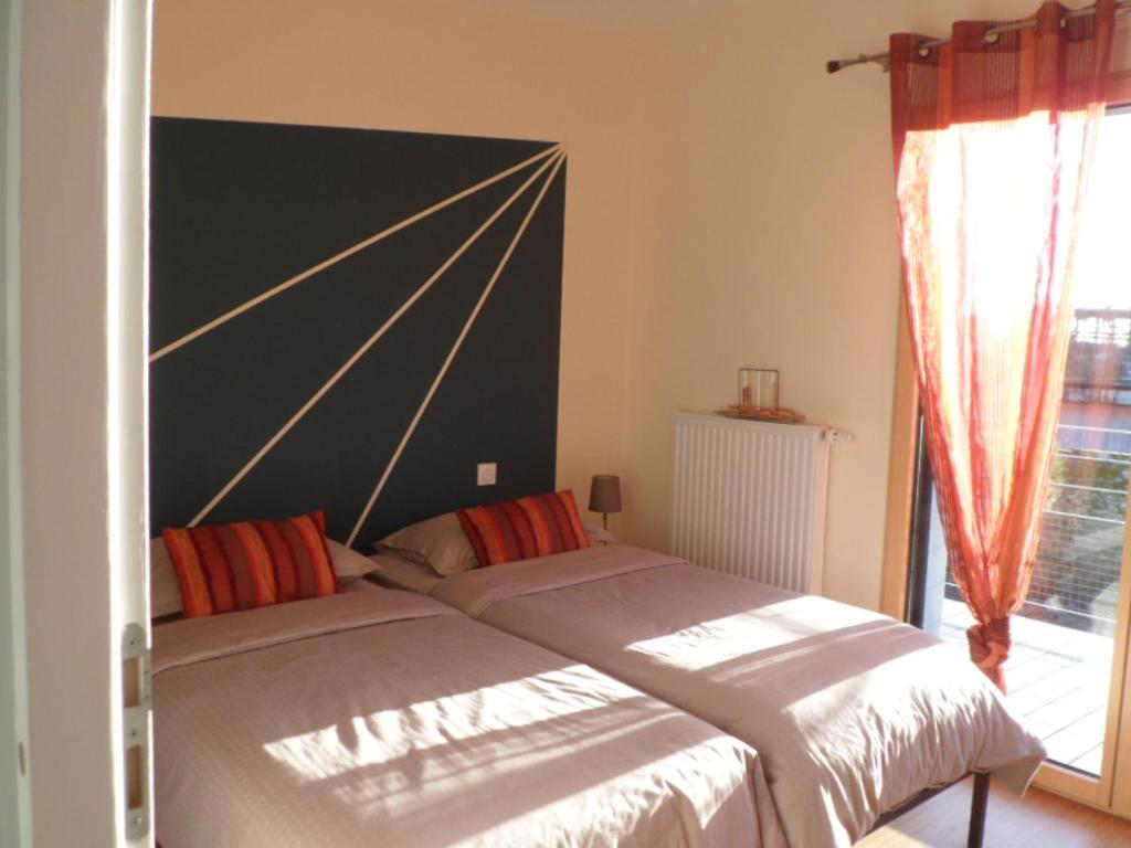 Twin Room - Photo 1