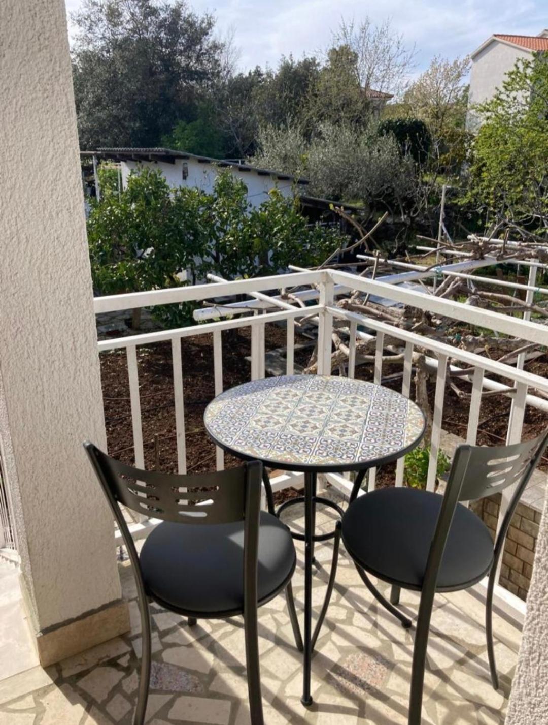 Apartment with Balcony photo 1