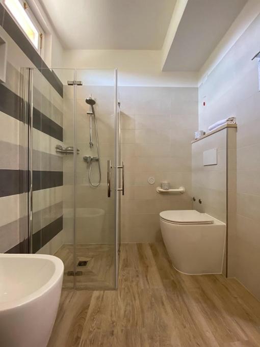 Double or Twin Room with Garden View - Photo 3