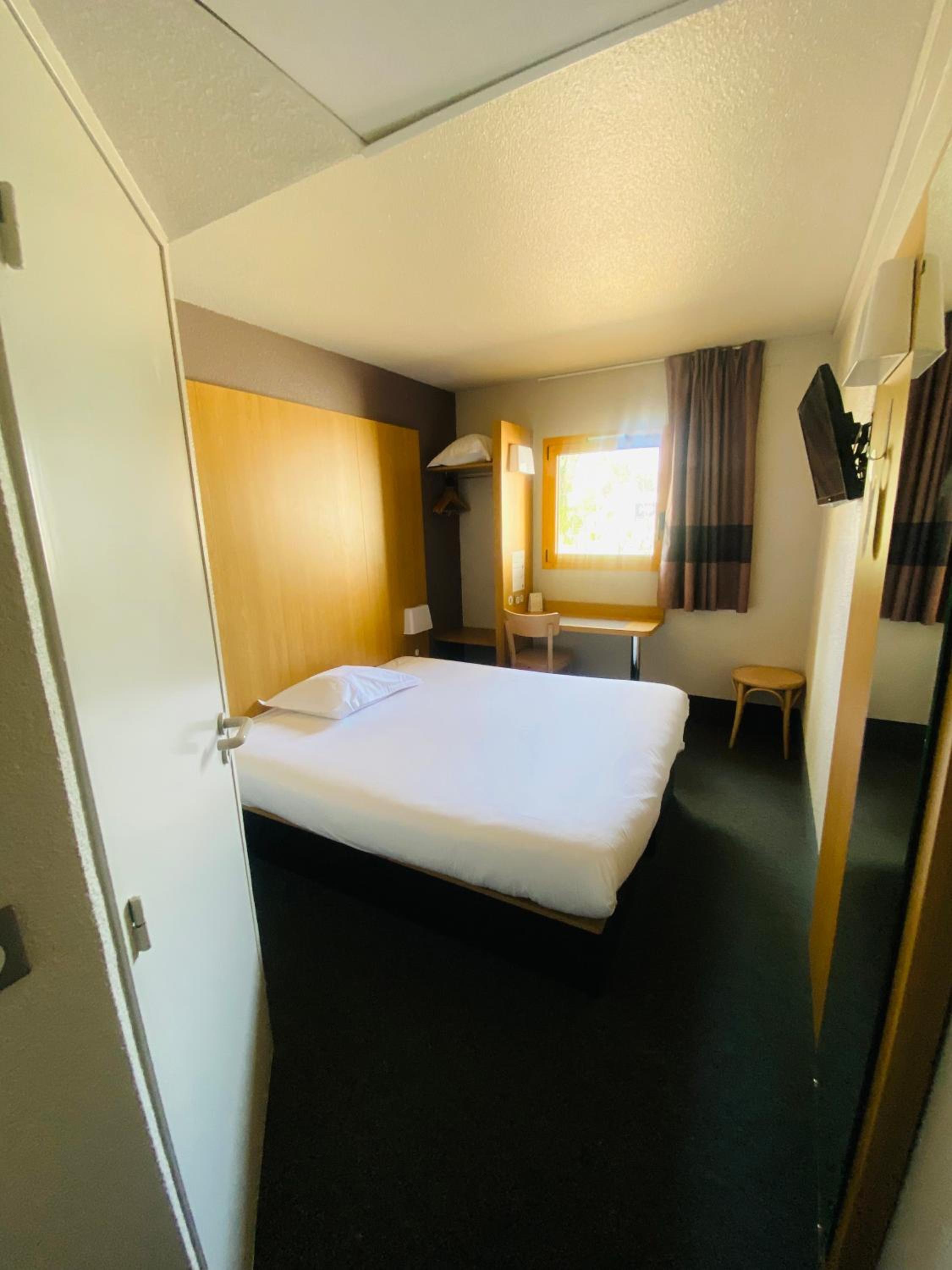 Double Room - Photo 5
