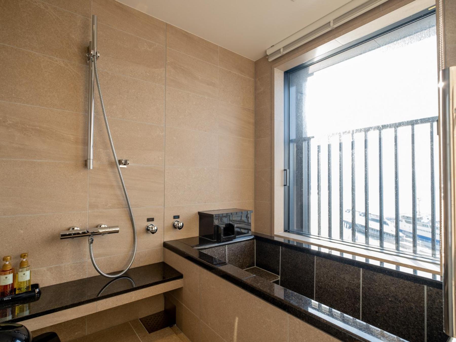 Luxury Twin Room (2 Adults) - Non-Smoking - Photo 18