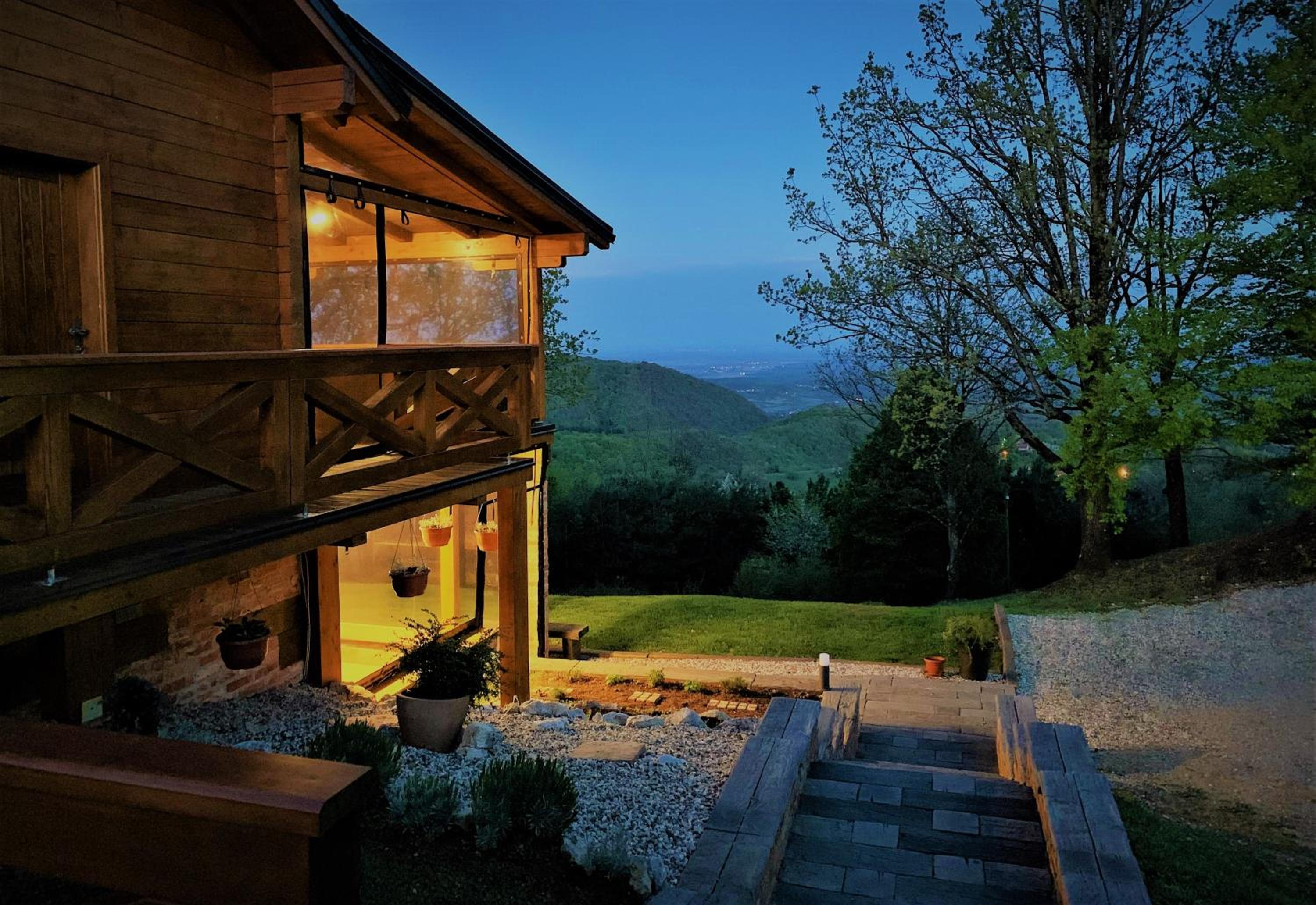 Three-Bedroom Chalet photo 2
