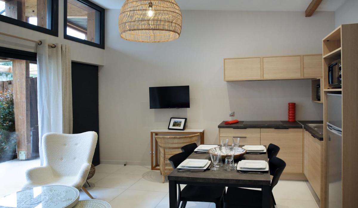 One-Bedroom Apartment - Photo 7