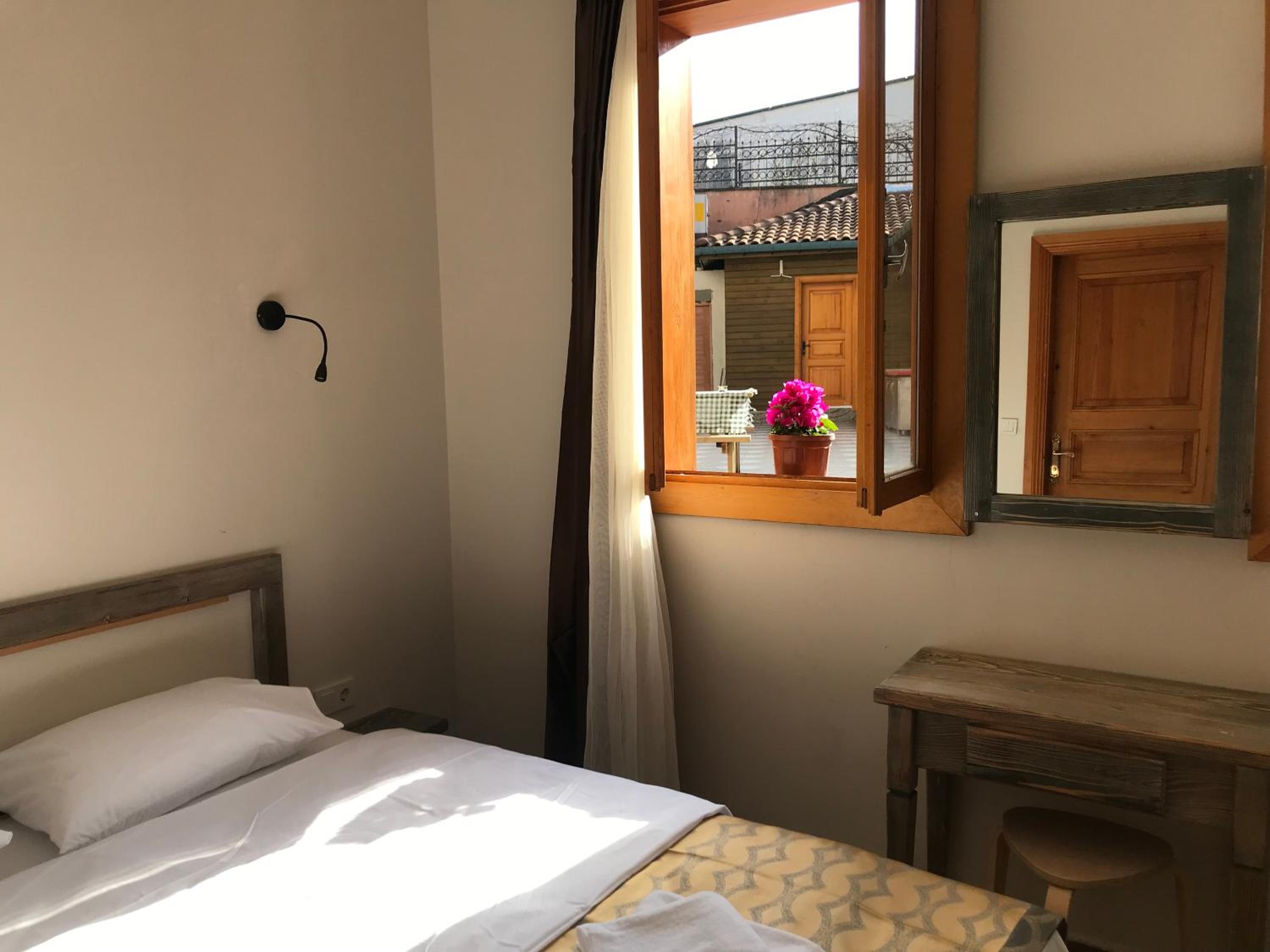 Queen Room with Garden View photo 1